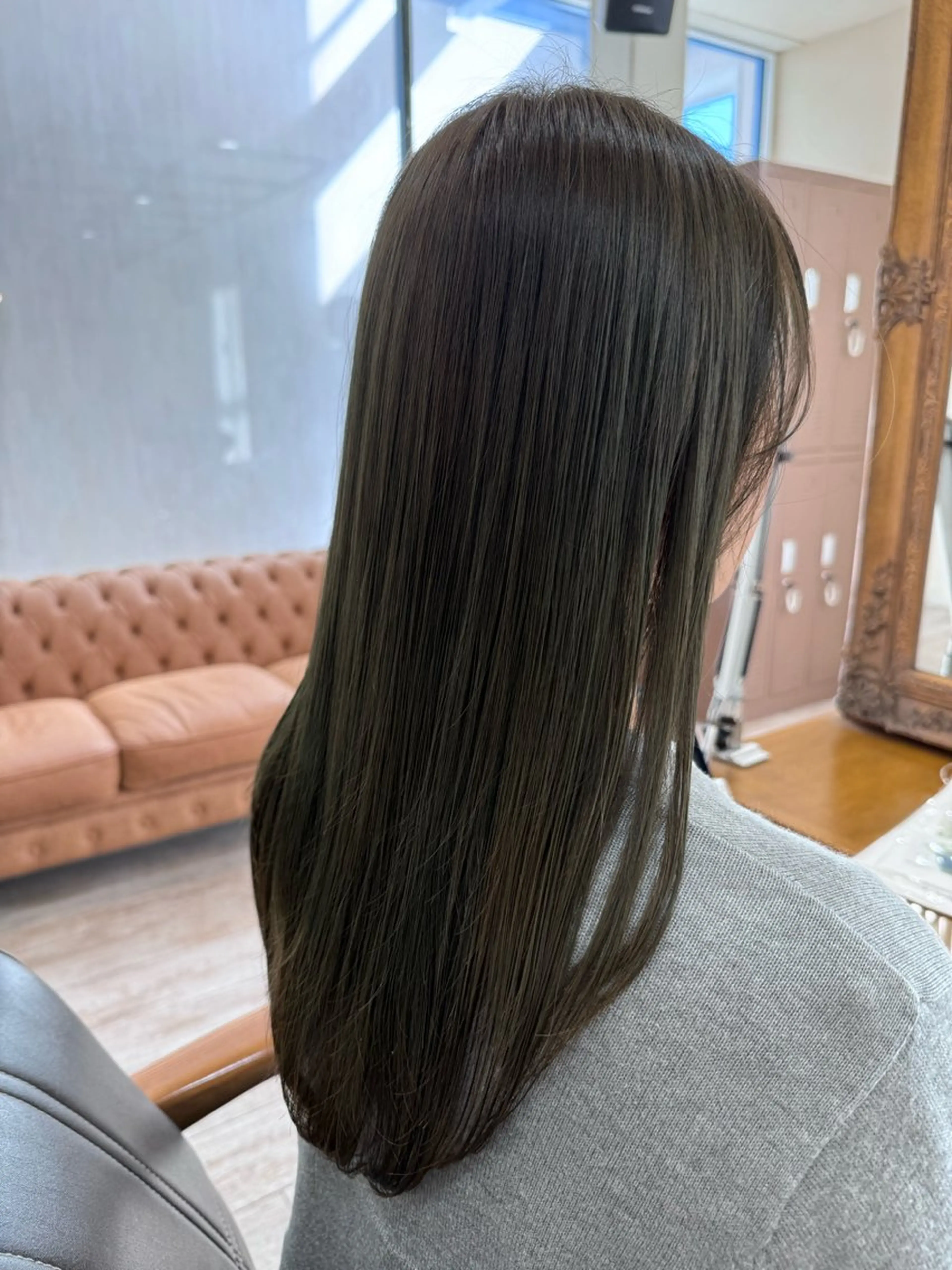 ロング カラー ベージュカラー ブリーチ ブリーチなしカラー オリーブベージュ 髪質改善 カット ヘアカラー トリートメント 新越谷noble店長 松本拓也▶◀*.のヘアスタイル