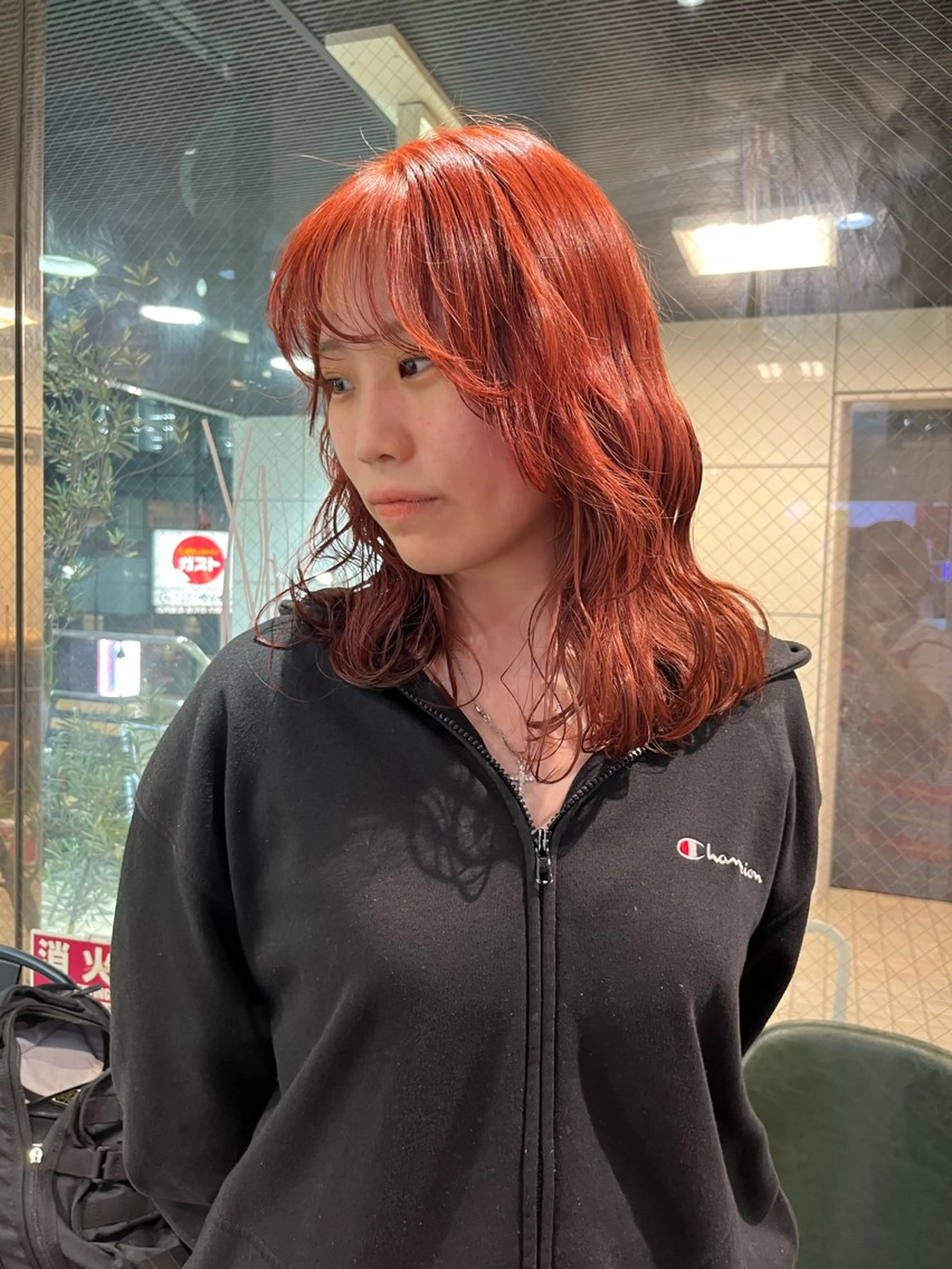 ミディアム カラー Rei/ 縮毛矯正/ ハイライトカラー募集のヘアスタイル