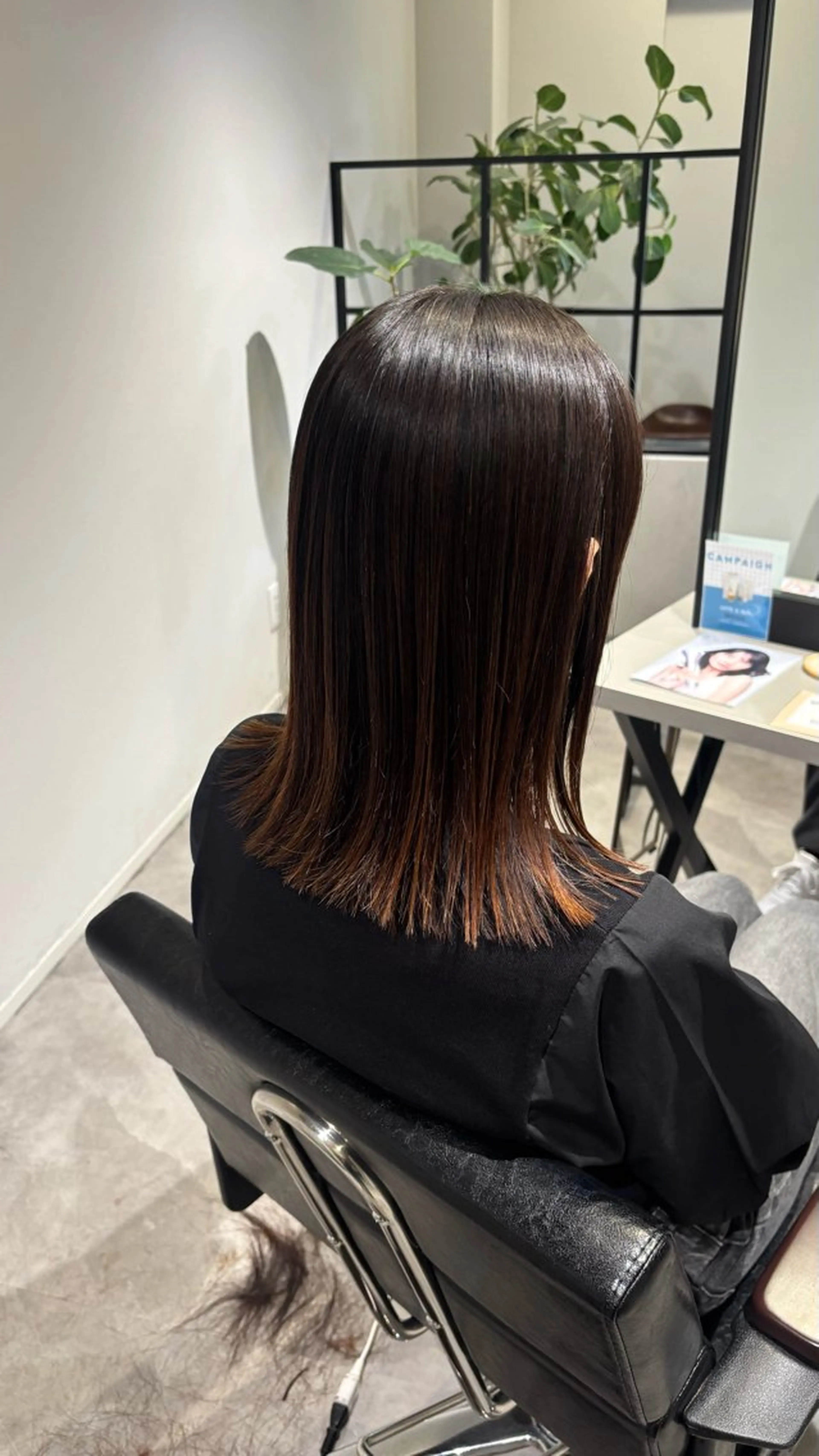 ロング 縮毛矯正 長尾ゆりの/ボブ/ ベージュ/ハイトーンのヘアスタイル