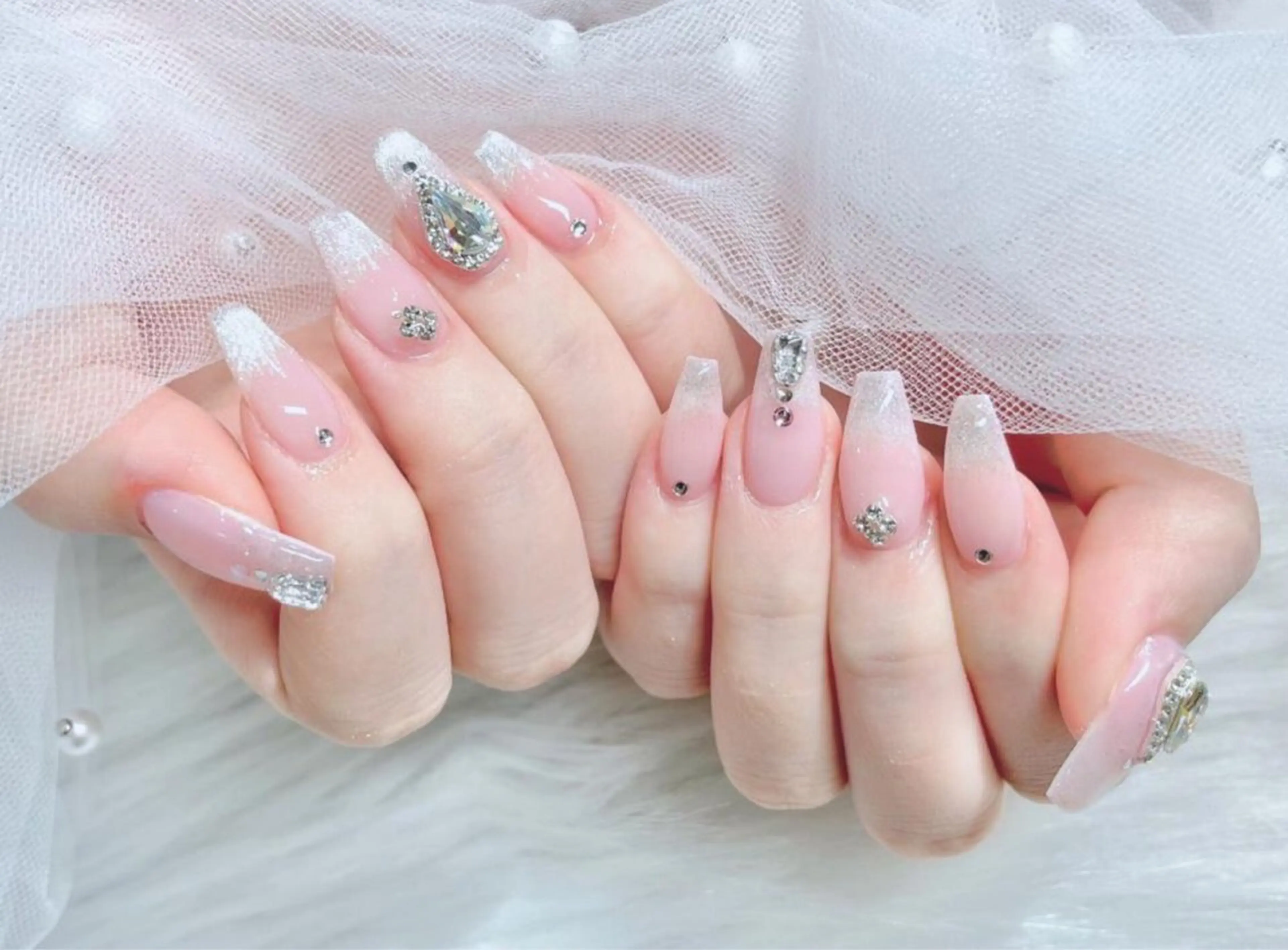 ネイル ETERNA Nail 銀座店【パラジェル/フィルイン/チップ長さだし/マグネット/ニュアンス】所属・ア カリのネイルデザイン