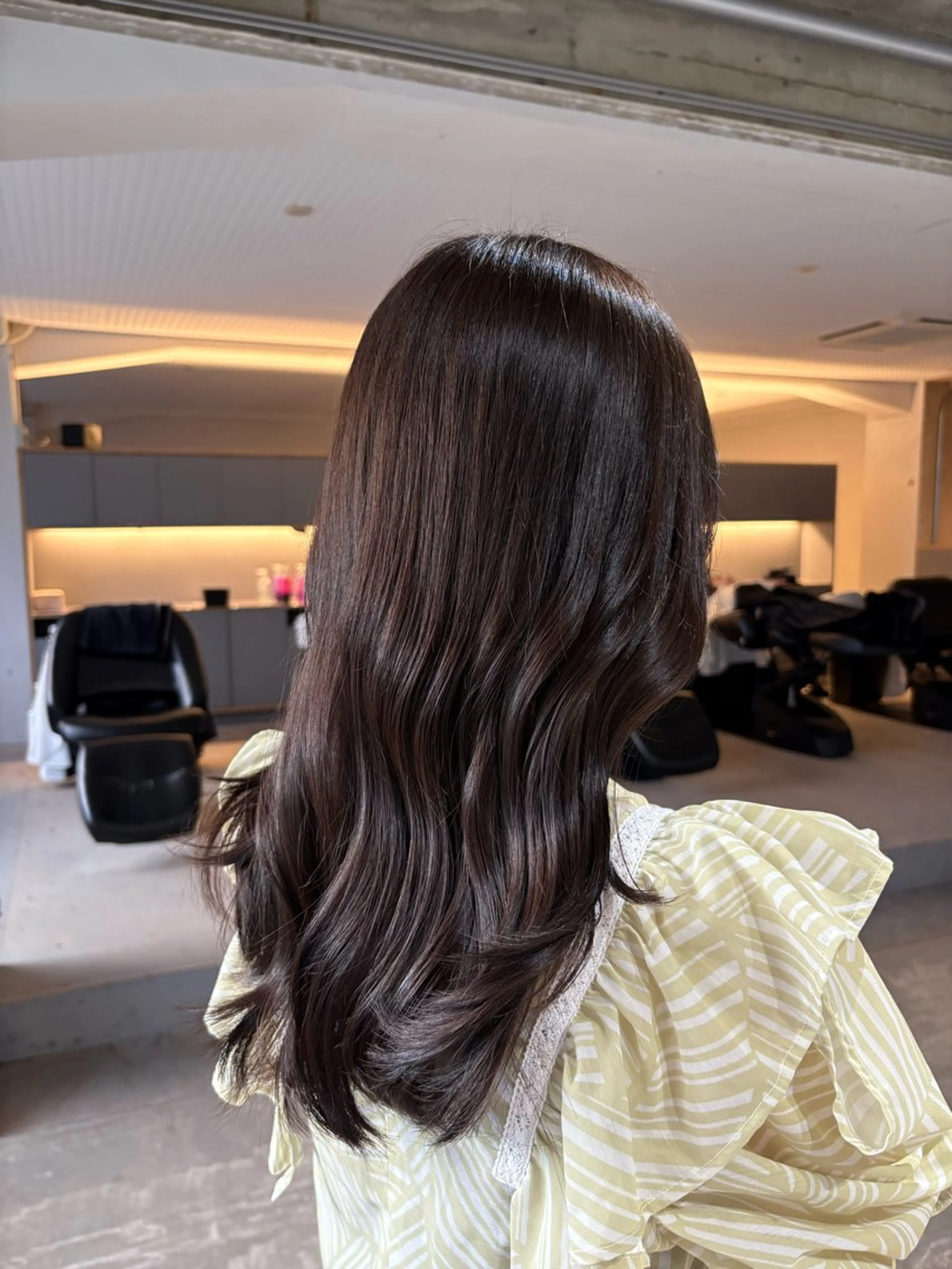 セミロング カラー ブリーチ 透明感カラー グレージュ ブリーチなしカラー オレンジ カット ヘアカラー 玉置 七海のヘアスタイル