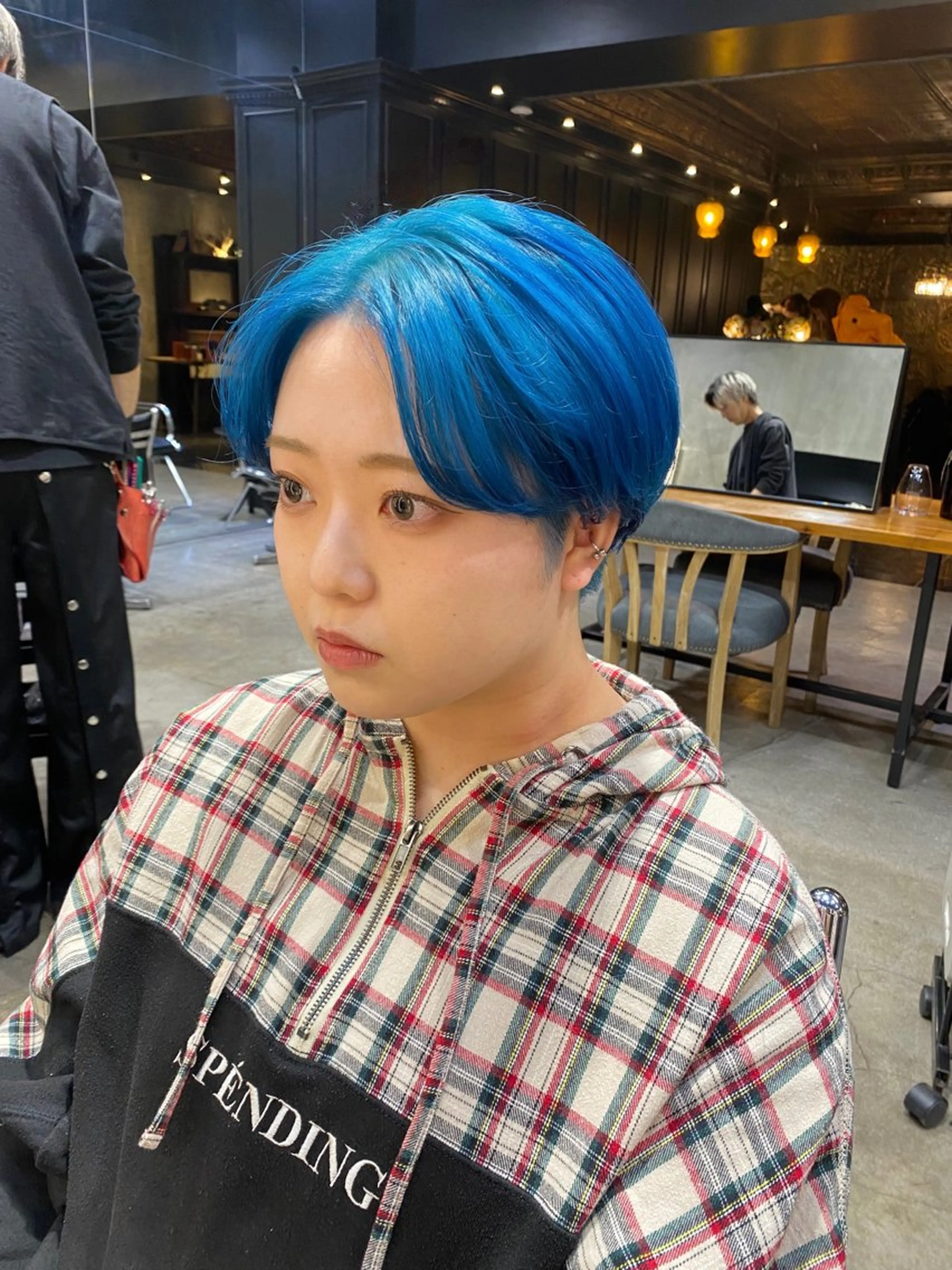 ショート カラー ブリーチ ブルーカラー Ms.CHARM所属・透明感カラー🌿 グレージュ🐺陽介のヘアスタイル