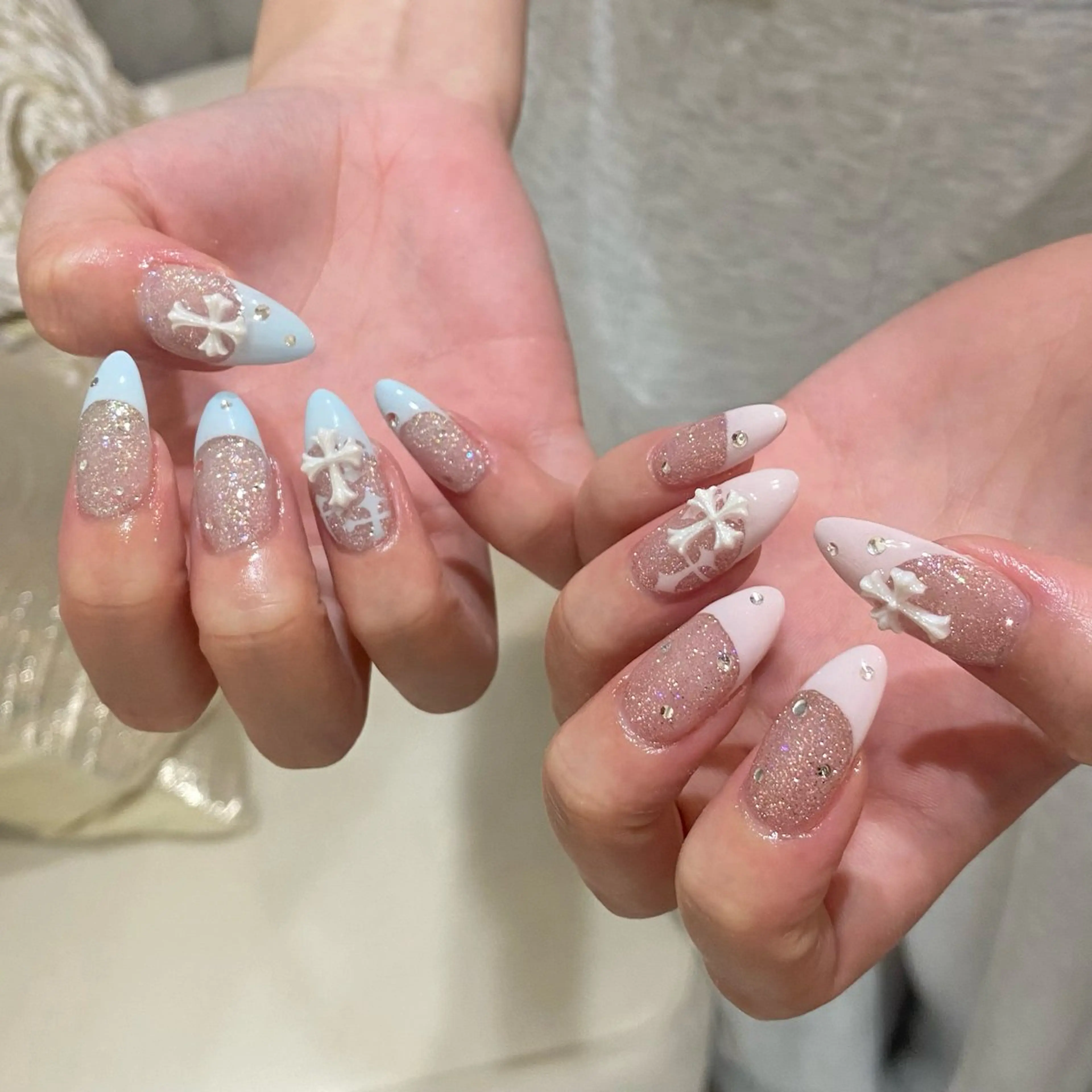 【フィルイン⭐️長さだし、補強3​〜​10本】持ち込みデザインOK/アート10本コース🫧の写真