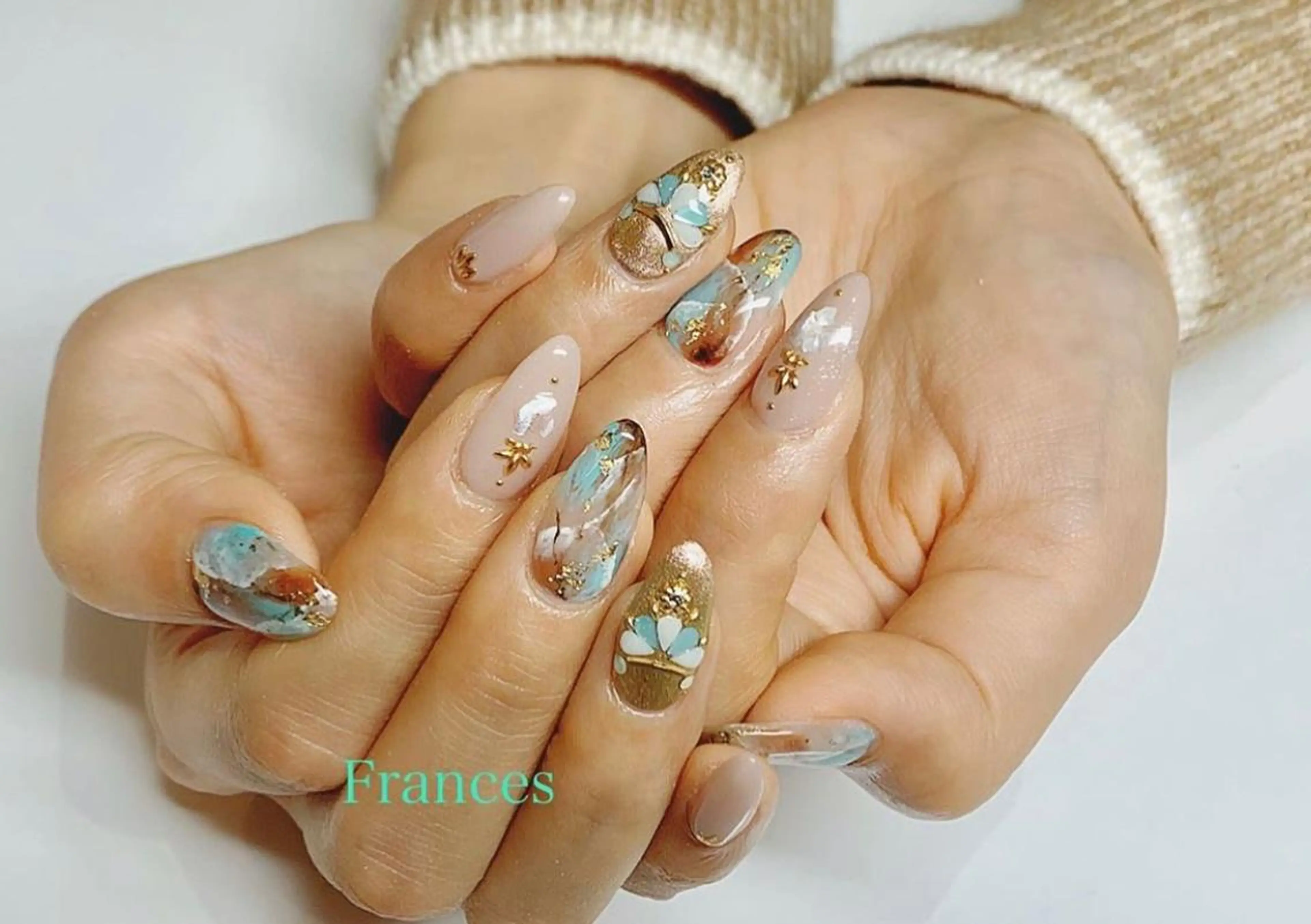 オフ無 アート4本コース(ストーン片手25粒まで)の写真