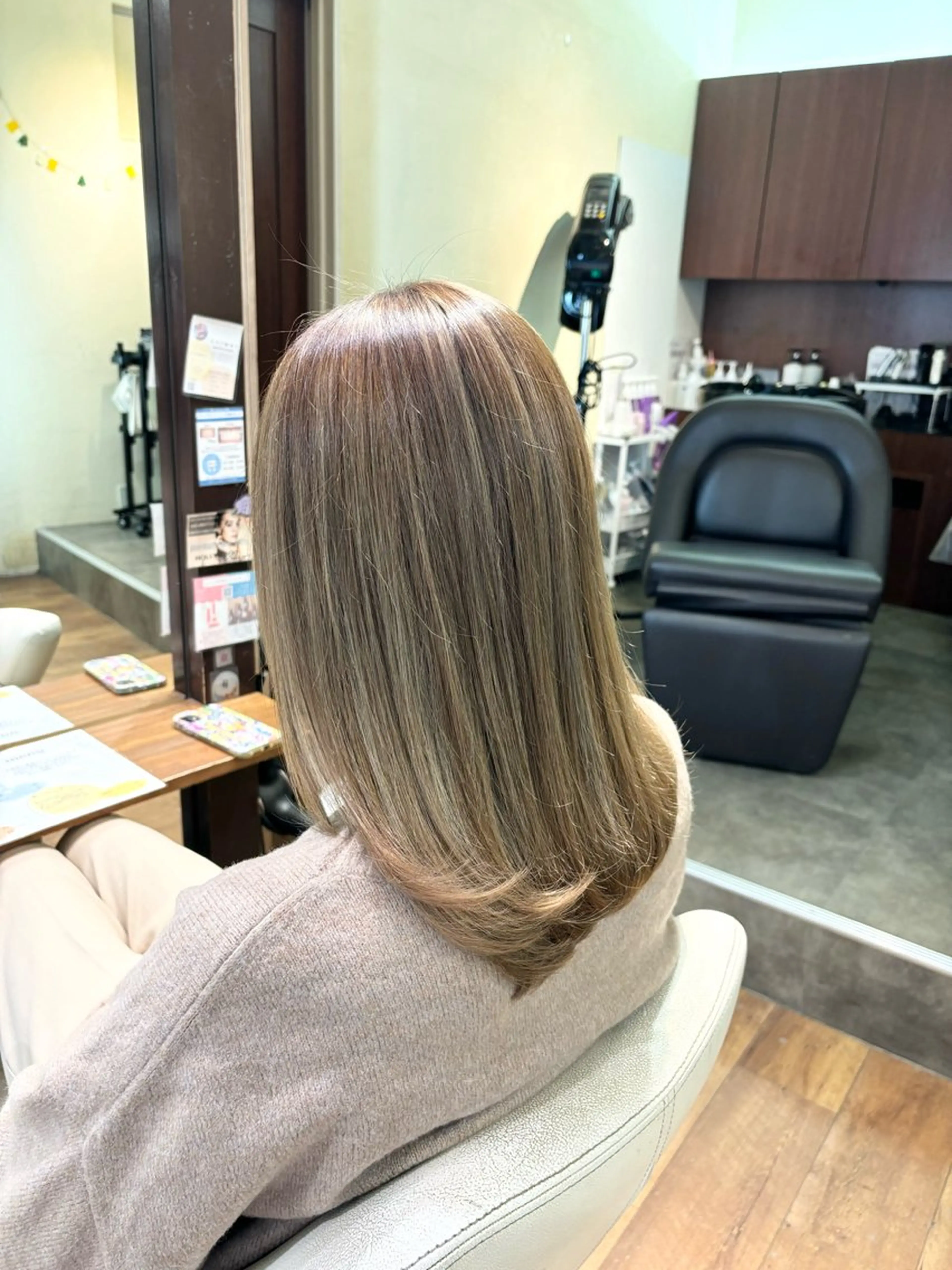 ロング ブリーチ予約率90% 以上✨森山陽向のヘアスタイル