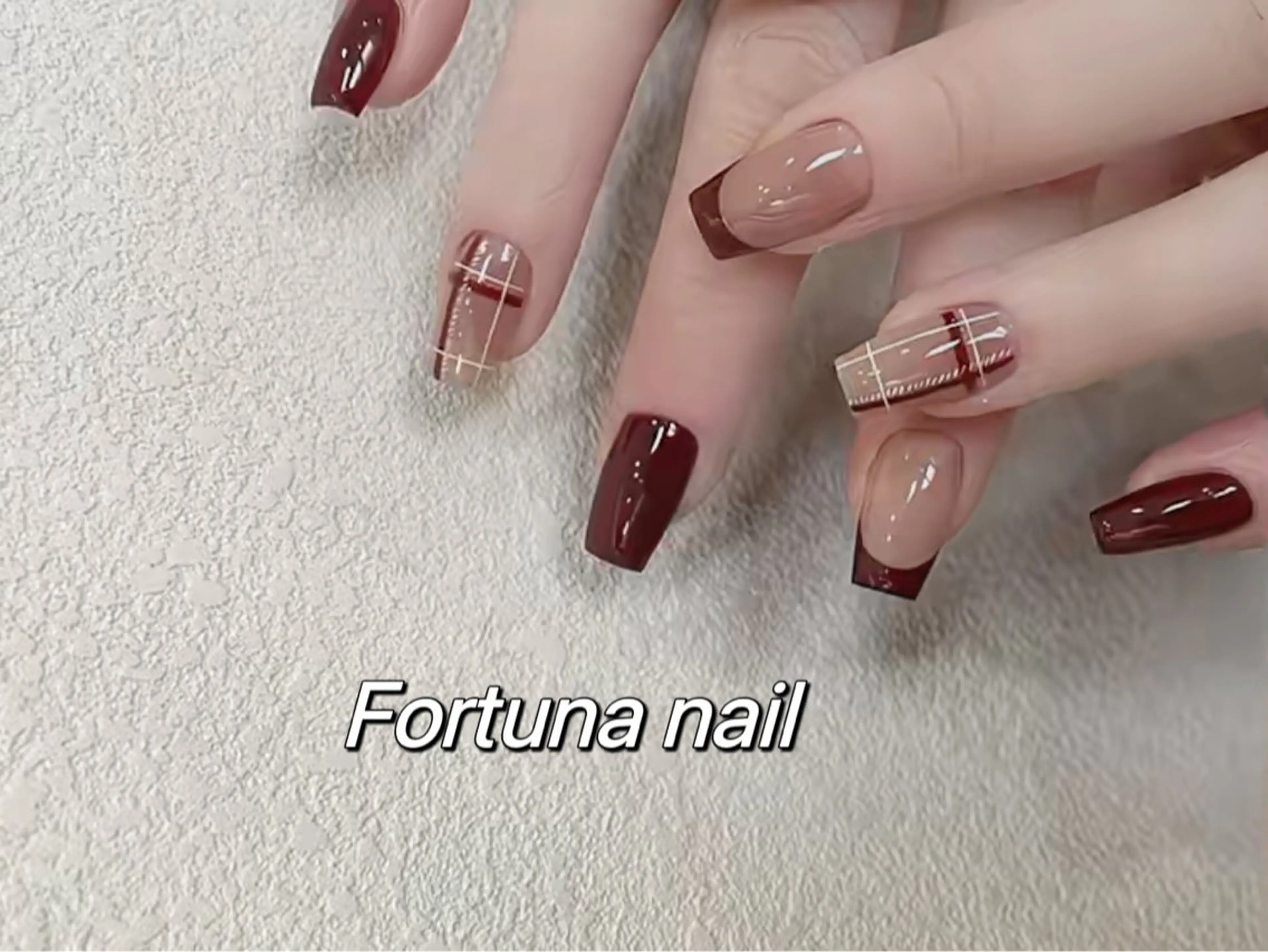 ネイル ハンドネイル ハンドケア Nail •Head スパFortunaのネイルデザイン