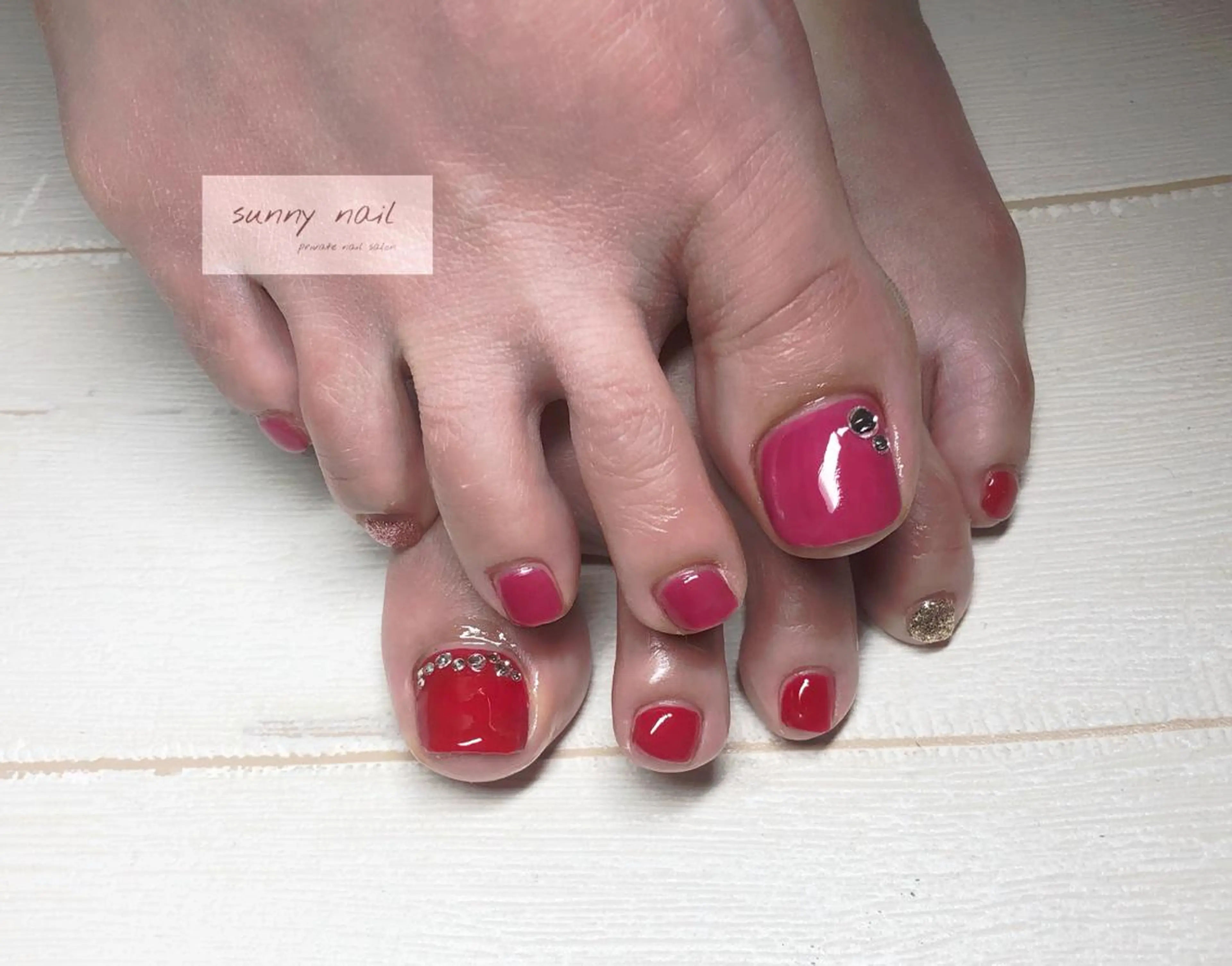 ネイル カジュアル フットネイル ジェルネイル おそろいネイル ニュアンスネイル sunny nailのネイルデザイン