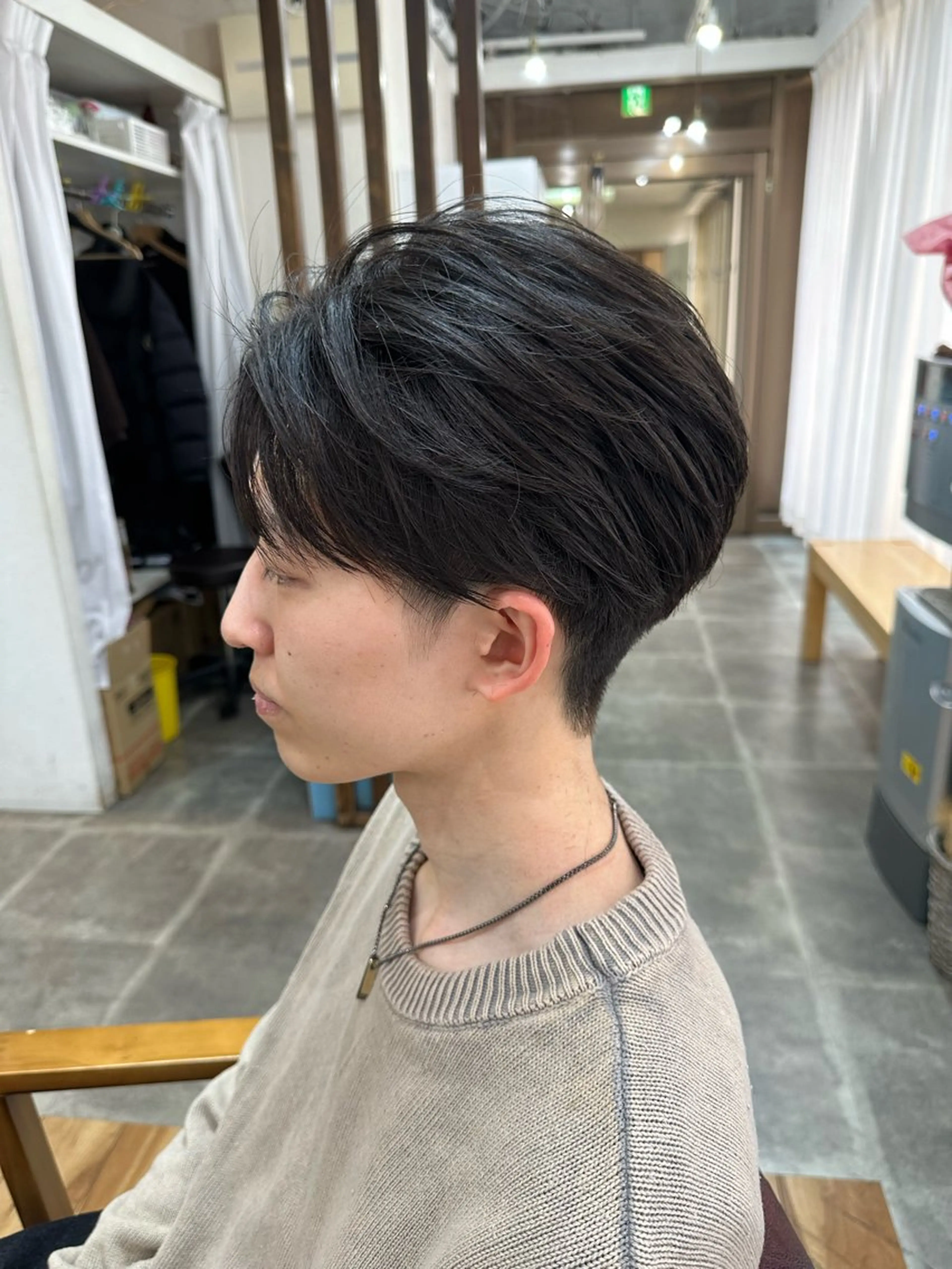 メンズ センターパート メンズインナーカラー カット ALLENhair 森野太一のヘアスタイル