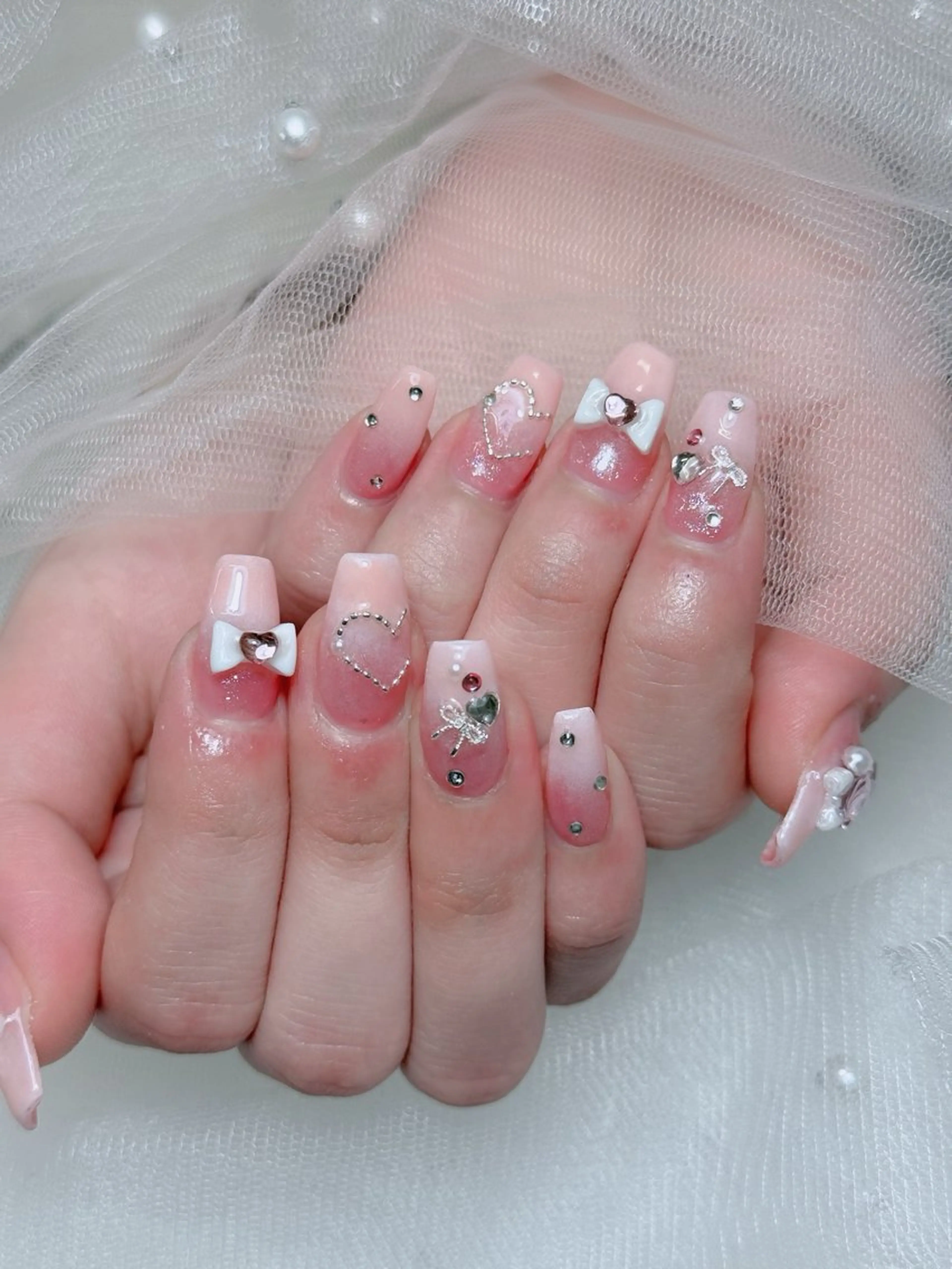 ネイル オーロラネイル チークネイル フットネイル フレンチネイル 韓国ネイル ハンドネイル Lumi Nailのネイルデザイン