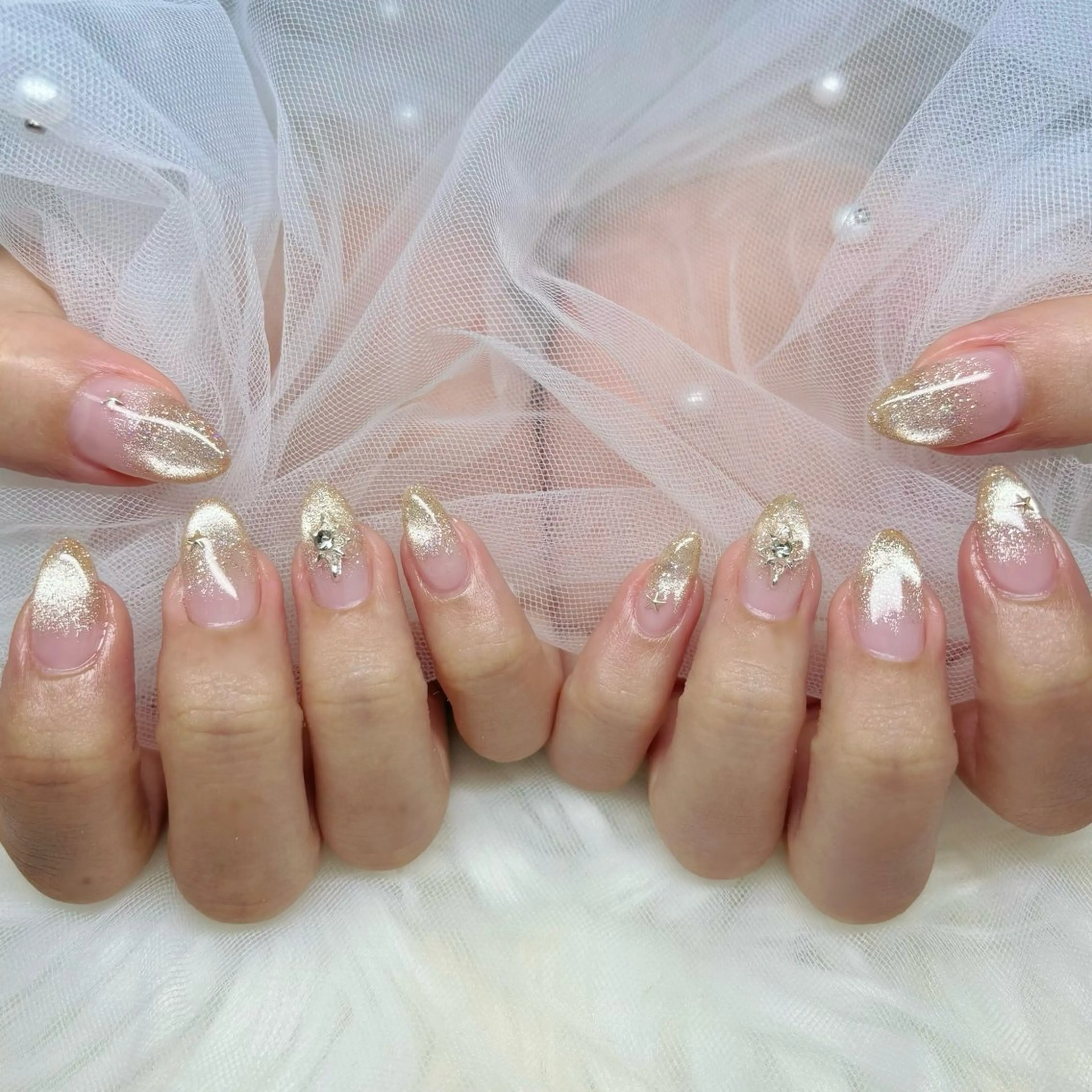 ネイル グラデーション マグネットネイル ハンドネイル Yuna🩵 RE:N.Nailのネイルデザイン