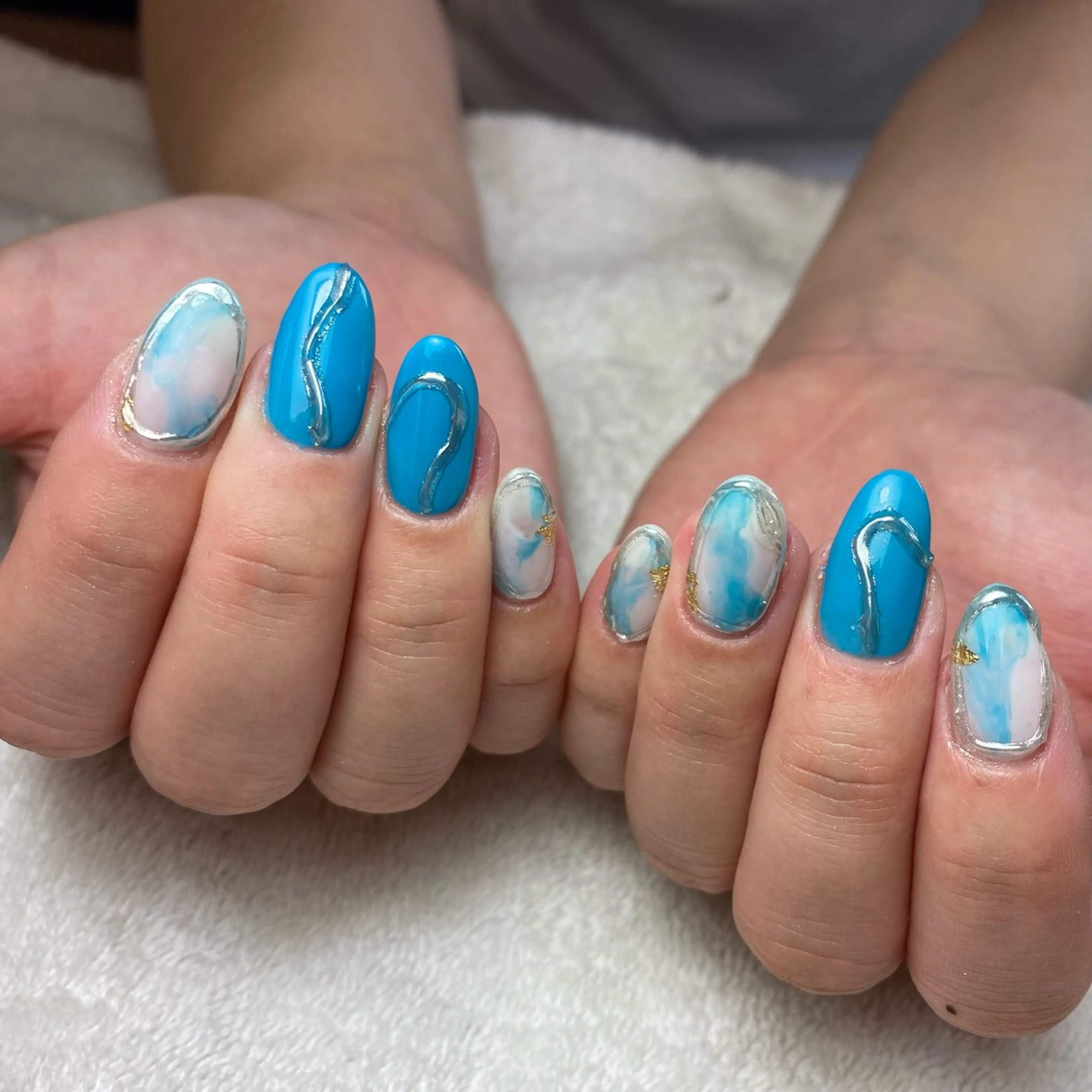 ネイル ミラーネイル 夏ネイル COCO+所属・COCO +のエステ・リラクイメージ