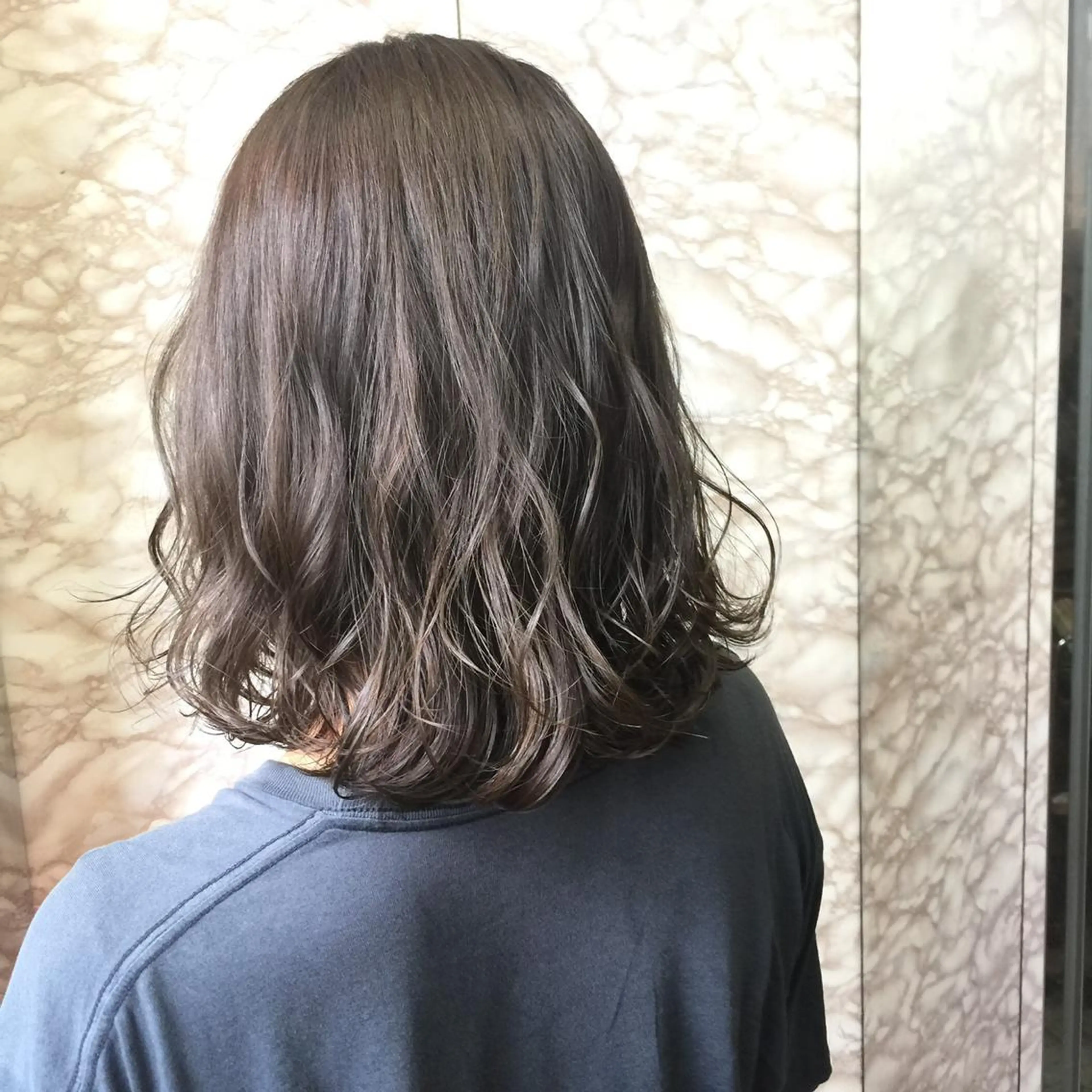 ミディアム カラー 🕊️レイヤーカット 透明感カラー GOのヘアスタイル