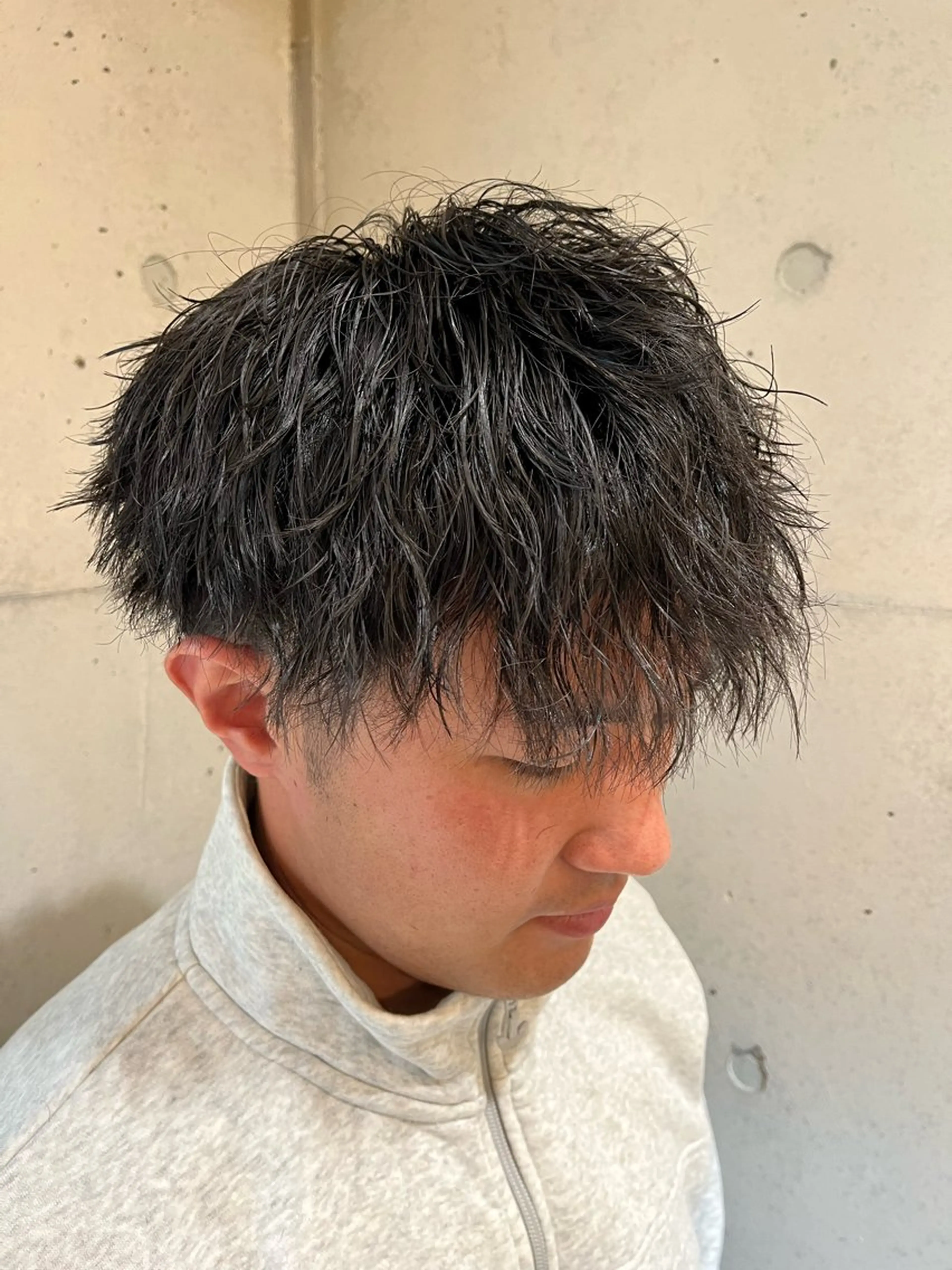 パーマ 小栗 昇大のヘアスタイル