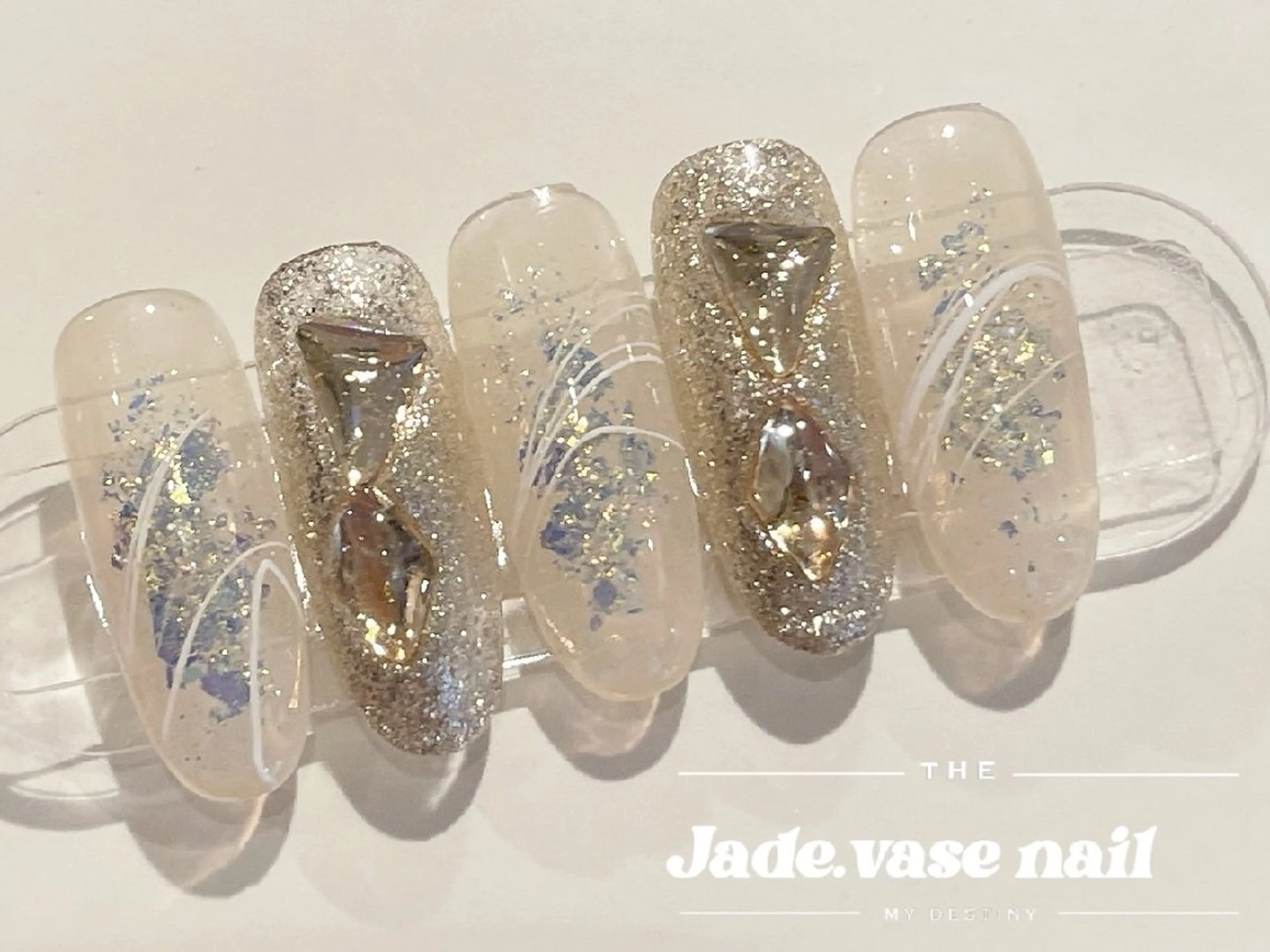 ネイル も りのネイルデザイン