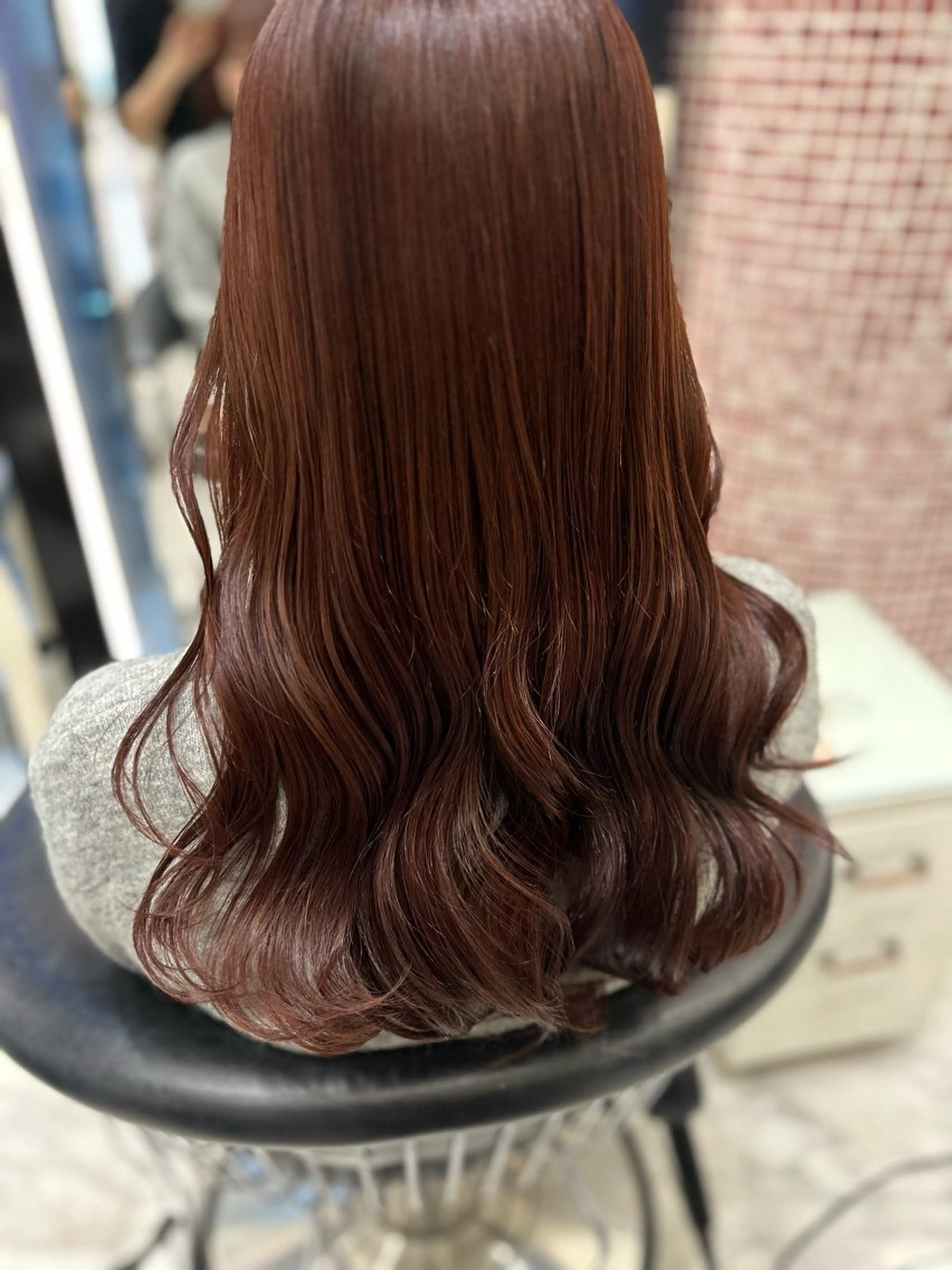 セミロング カラー コテ巻き風パーマ✨ 韓国ヘア🤎近下菜央のヘアスタイル