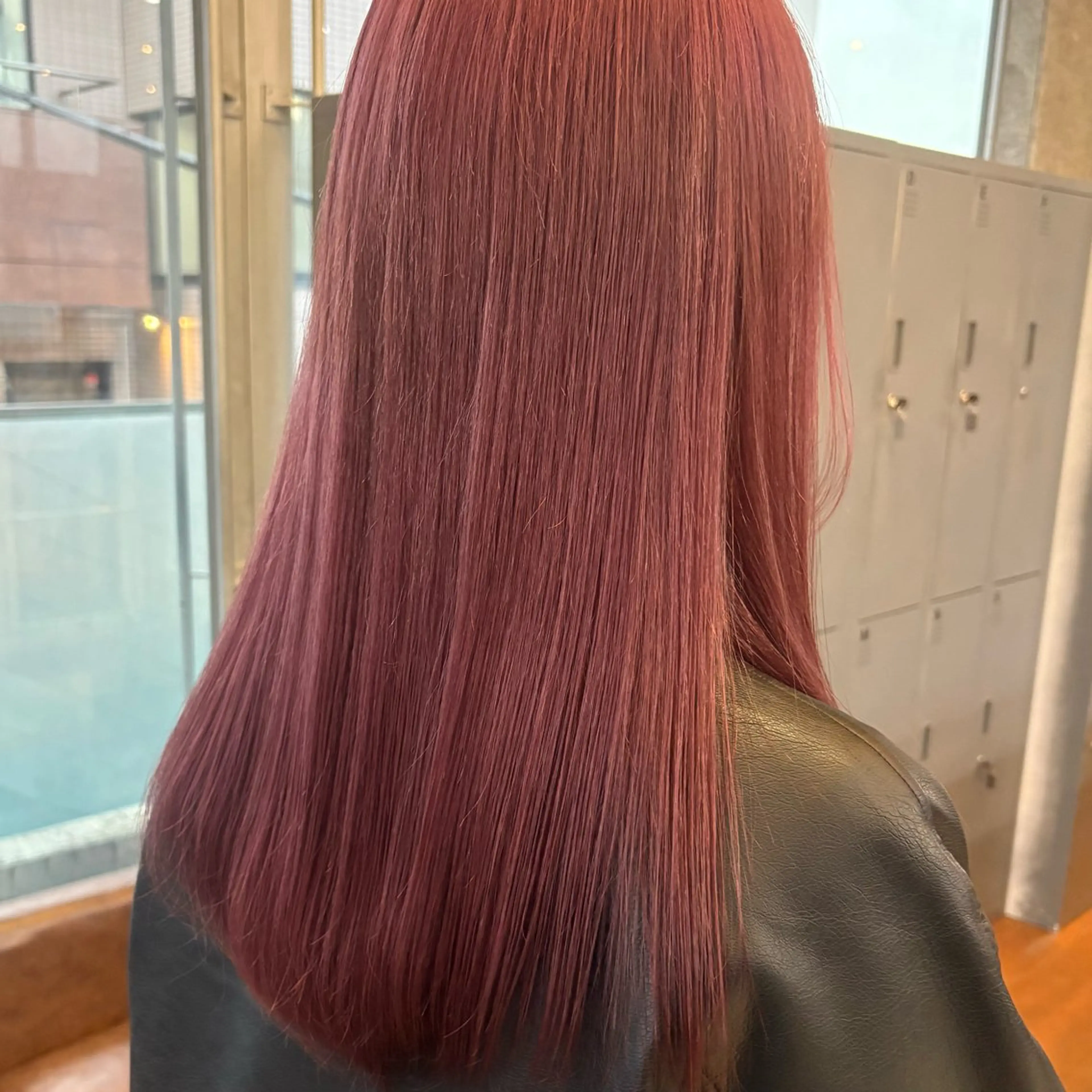 セミロング カラー ヘアアレンジ ヘアカラー ブリーチカラー特化 🥣/渡邉日向のヘアスタイル