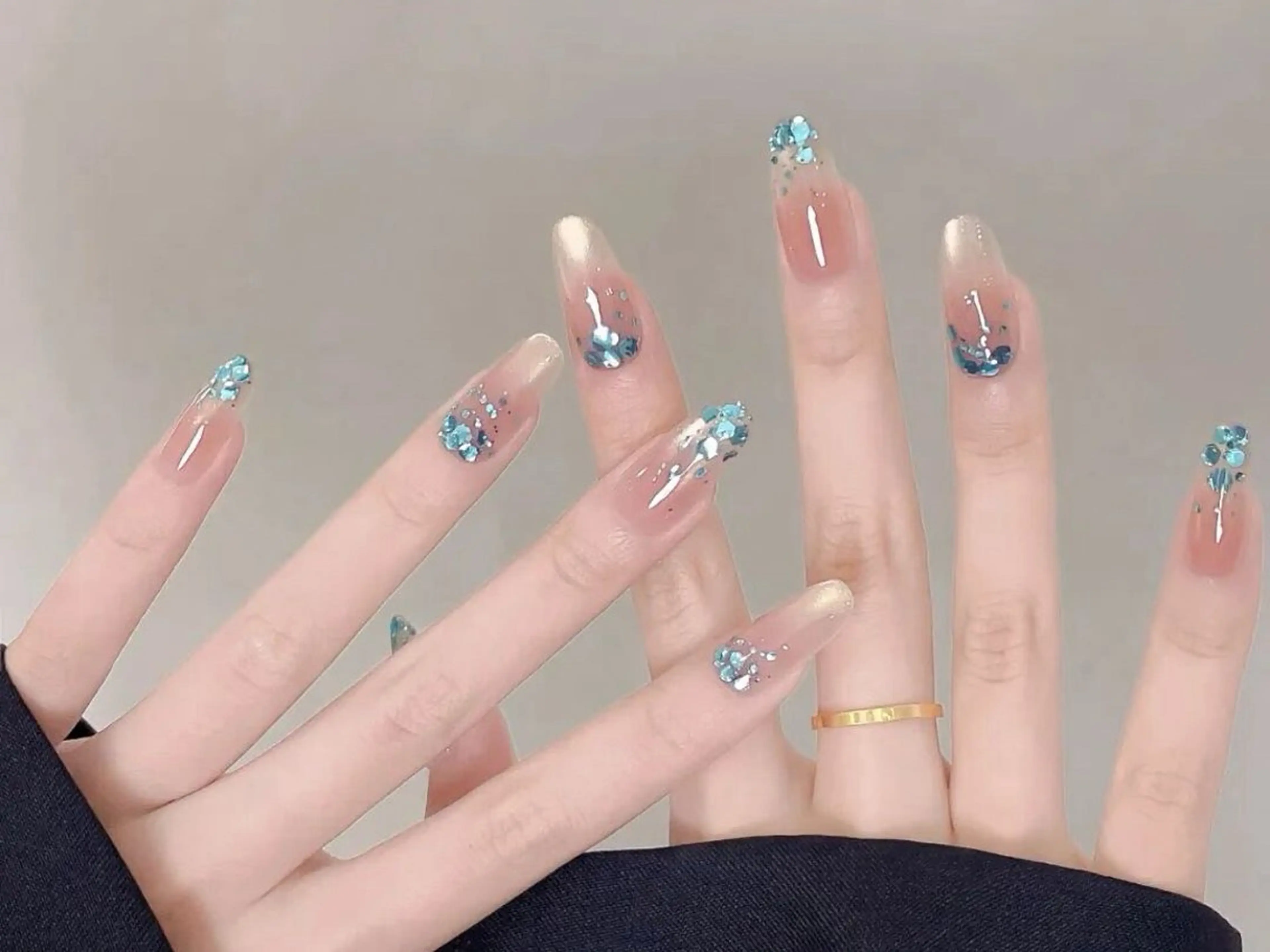 ネイル 長さ出し フットネイル フレンチネイル ジェルネイル ガラスフレンチ More Glam Nailsalon 大宮東口店 ～韓国ネイル・ワンホンネイル・スカルプネイル～所属・大宮 愛のネイルデザイン