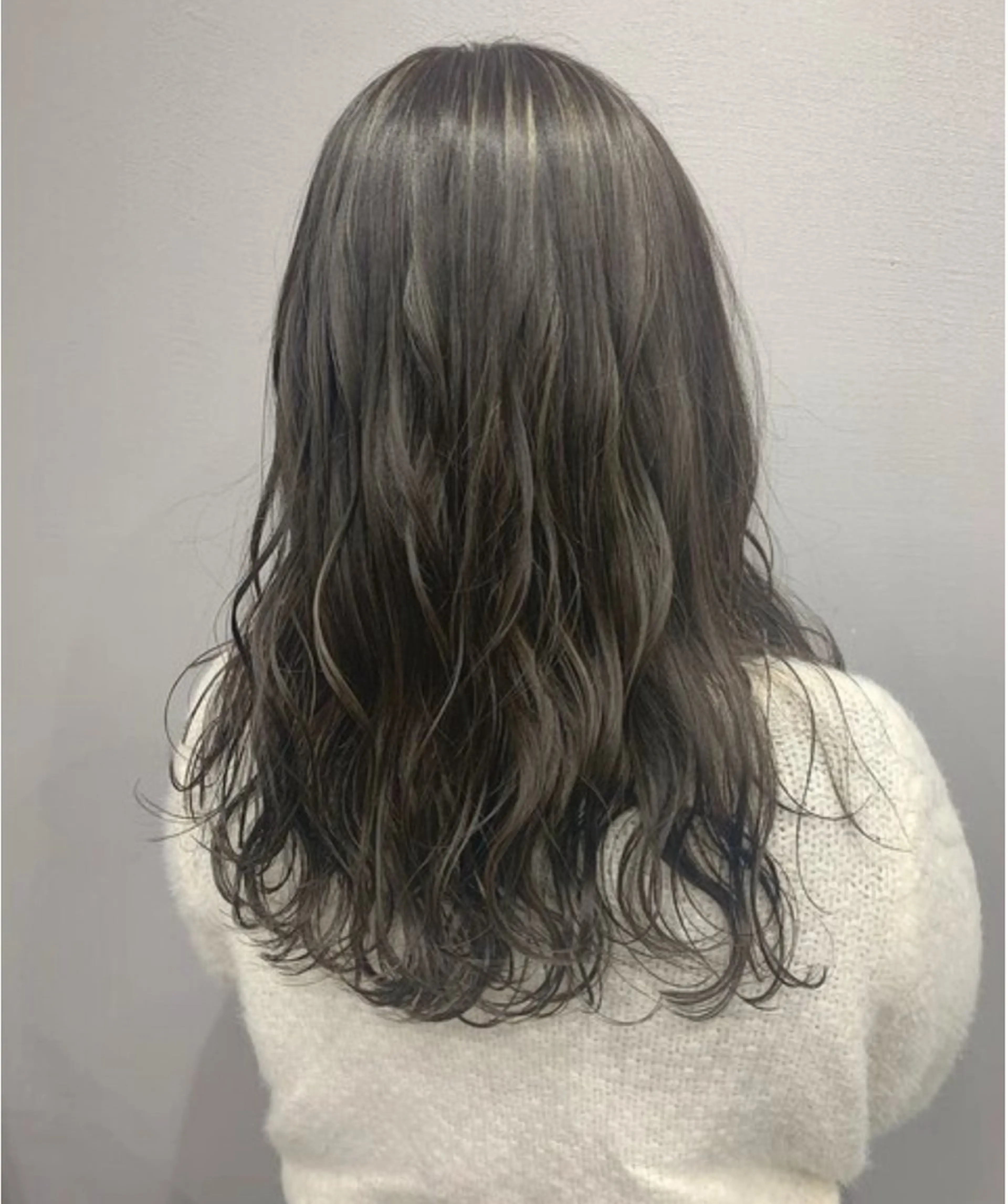 カラー 🫧ハイライトモデル 募集🫧溝口結麻のヘアスタイル