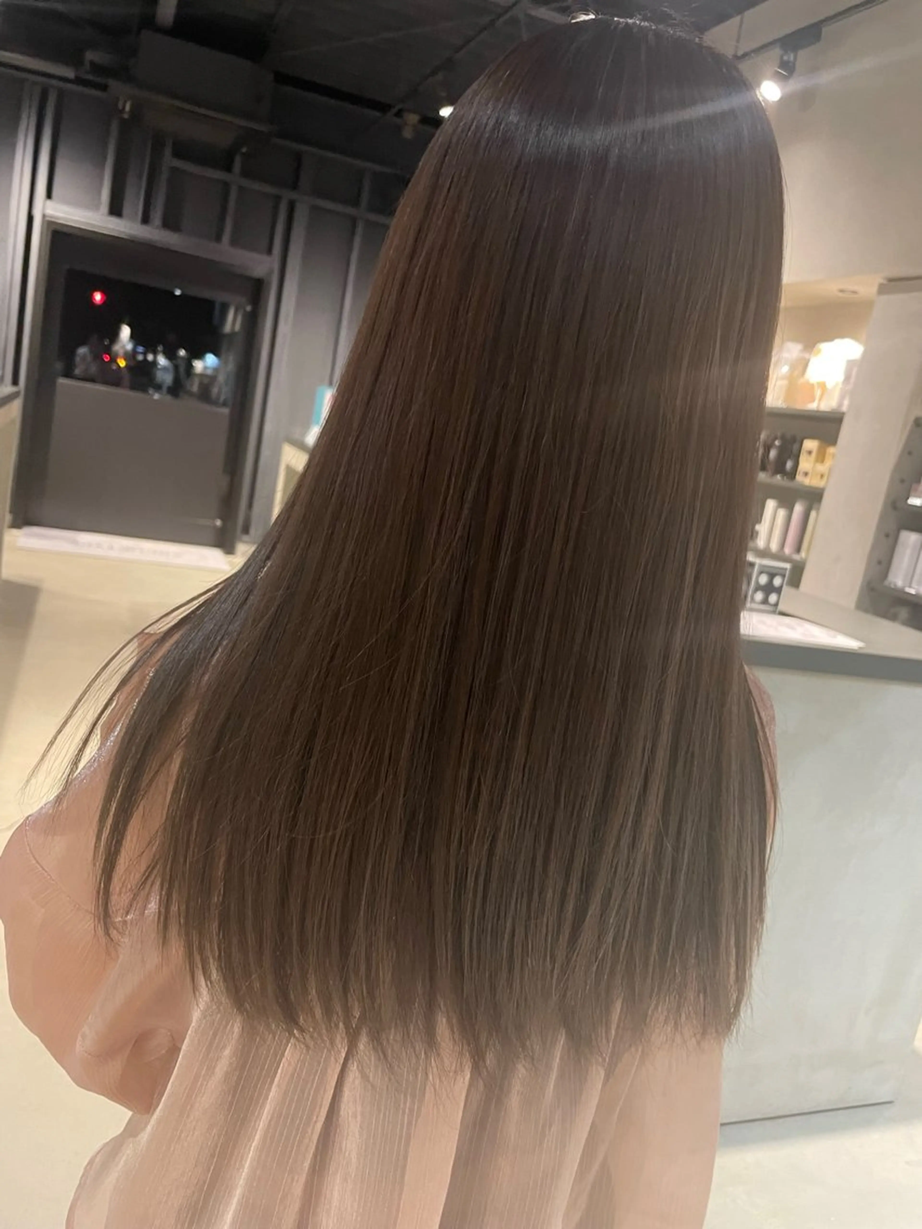 カラー 大川 桃里のヘアスタイル