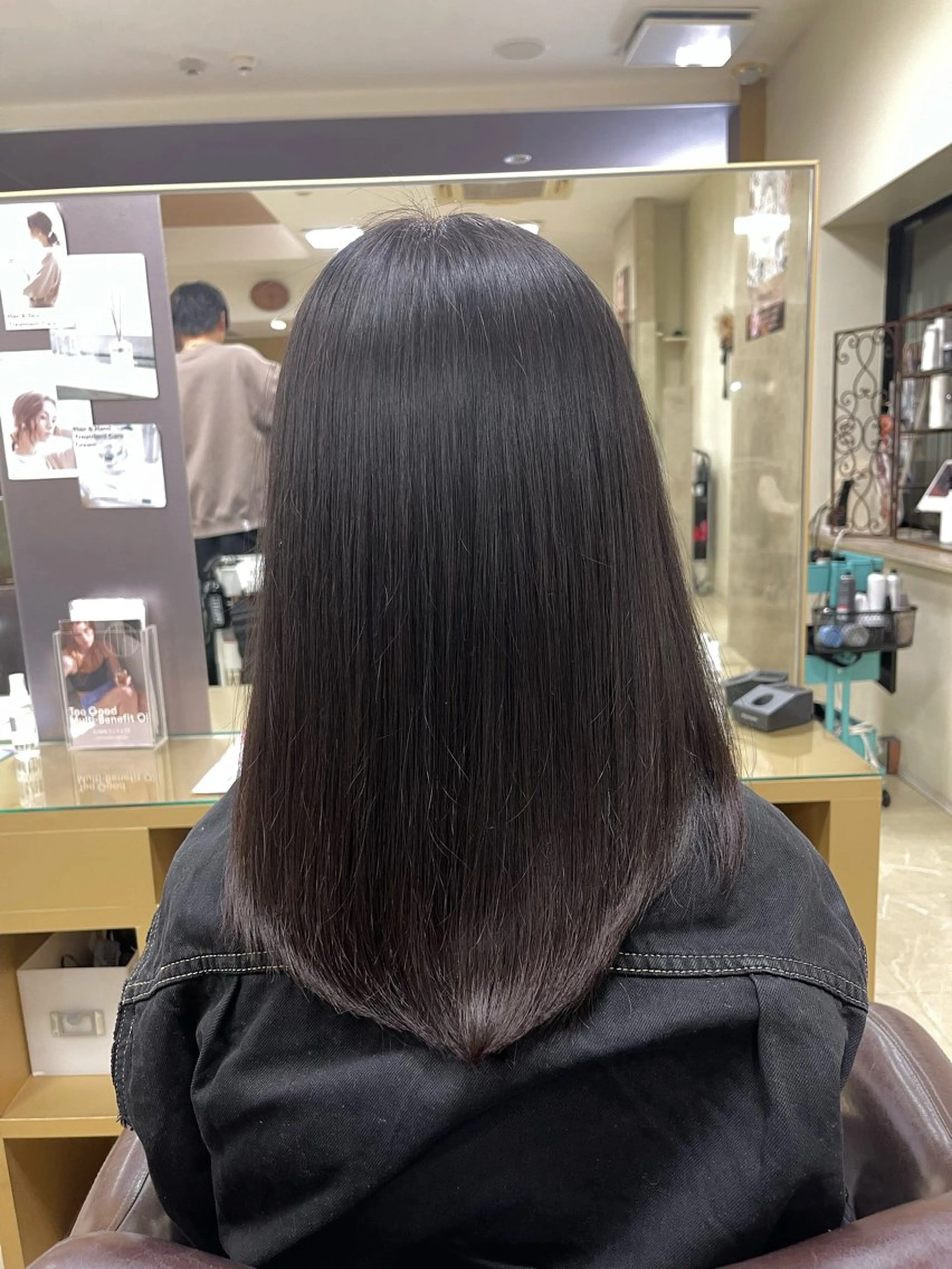 ミディアム 髪質改善 縮毛矯正 CARE SHINSAIBASHI所属・縮毛・酸性ストレート 特化のヘアスタイル