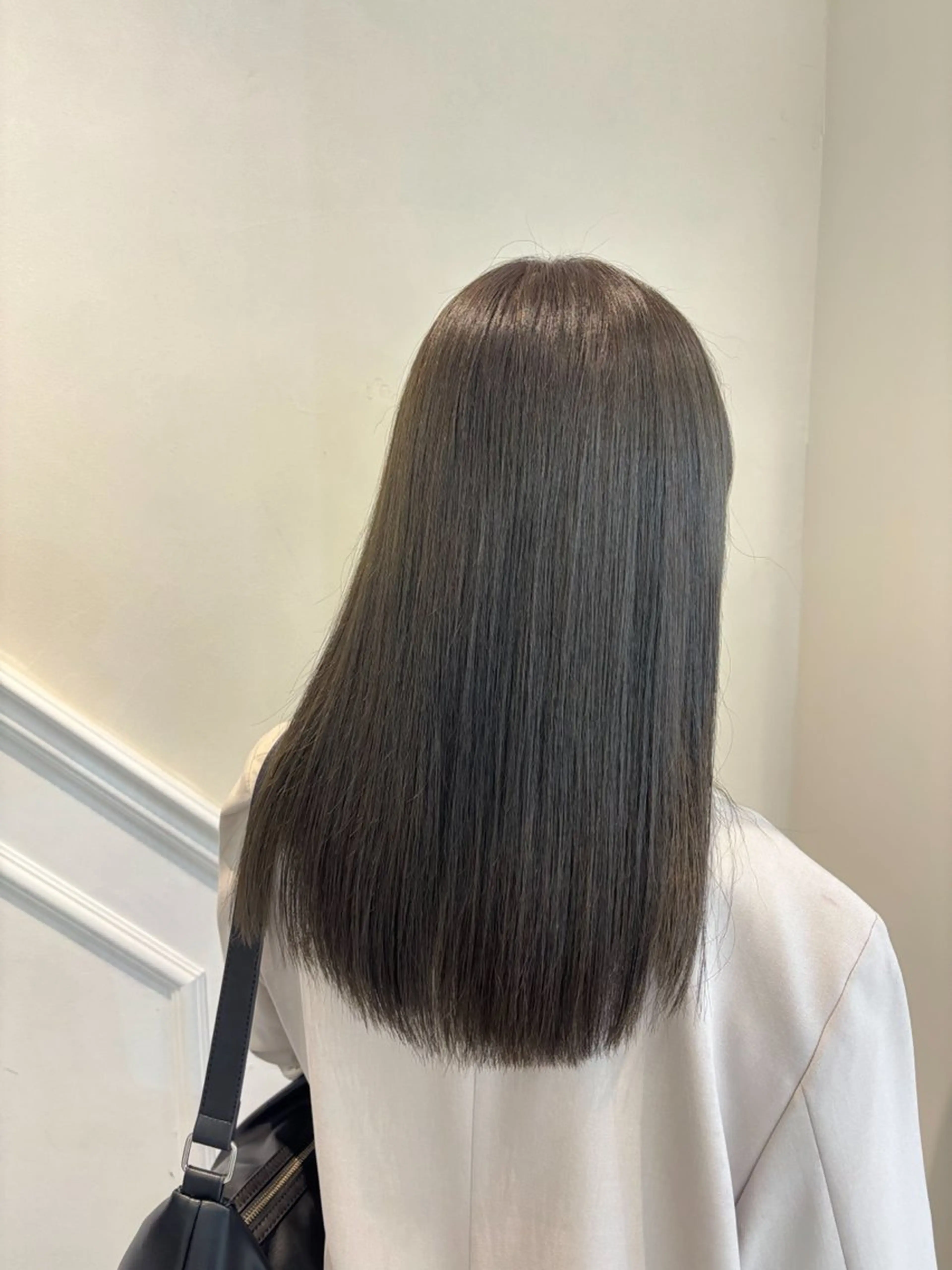 ミディアム カラー ヘアカラー トリートメント 艶髪ハイトーン/ レイヤー/yuiのヘアスタイル