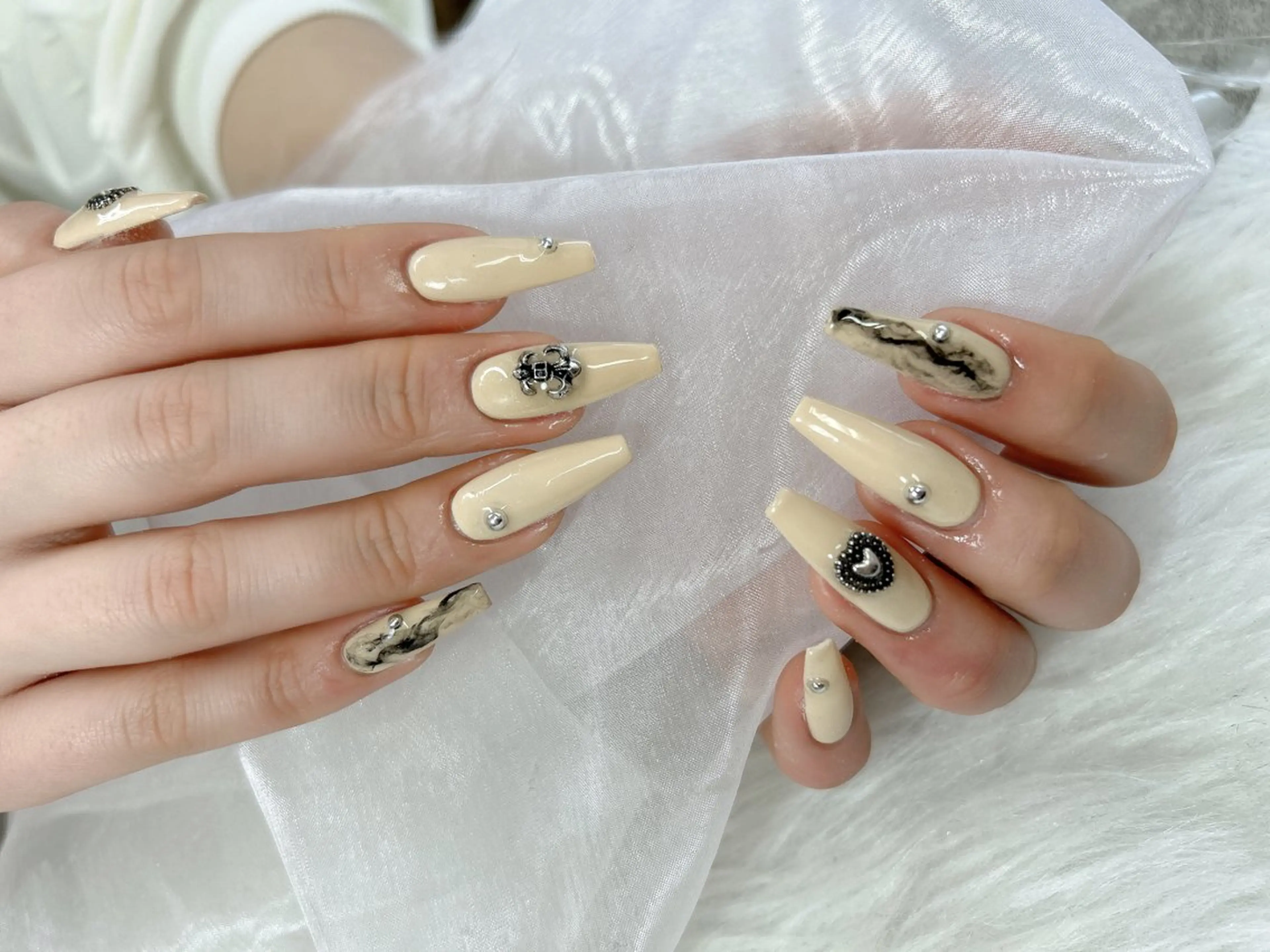 ネイル 高草木 桃香のネイルデザイン