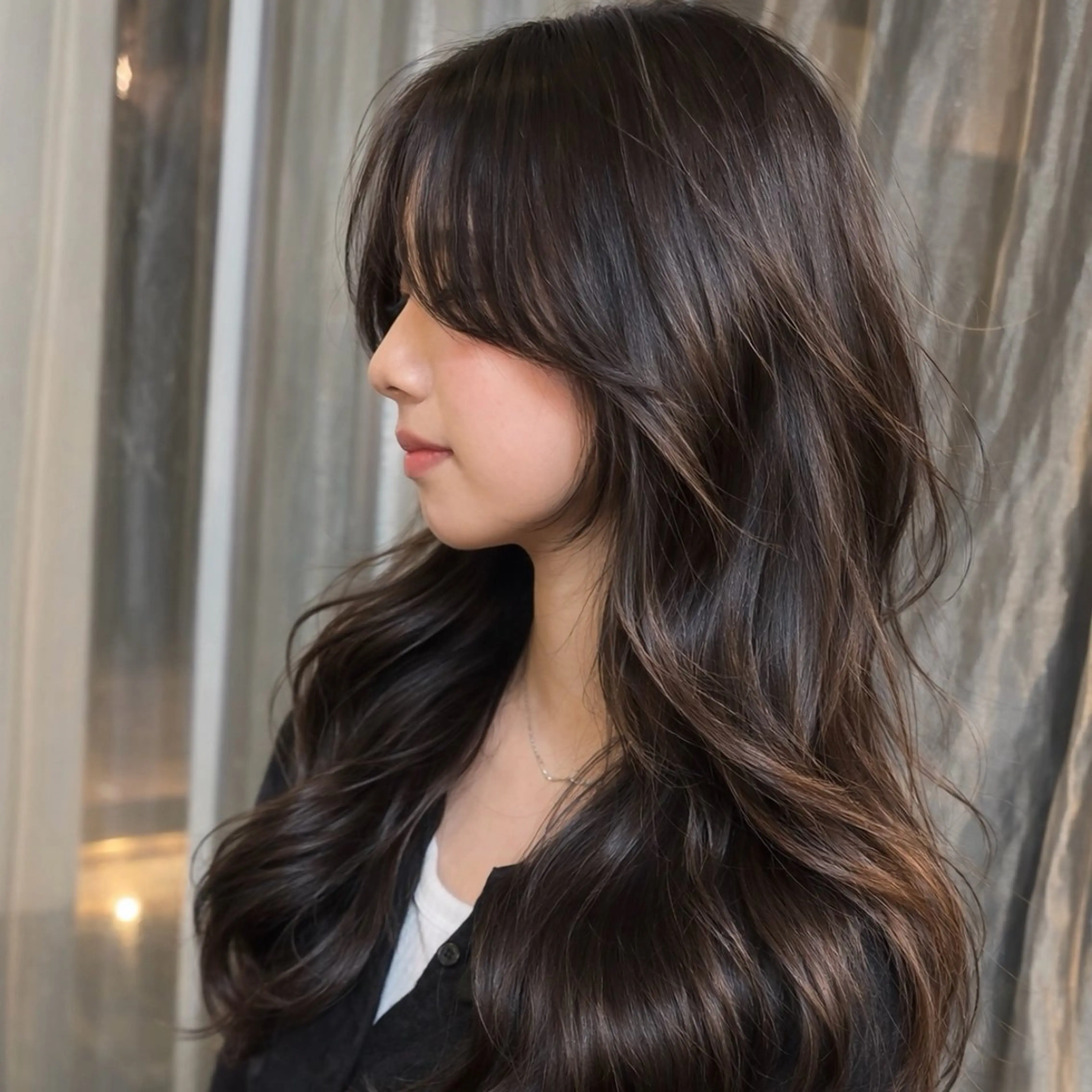 ロング カラー アッシュ アッシュグレー アッシュグレージュ ベージュカラー ブリーチ カット ヘアカラー BIGOUDI  salon所属・ブリーチなし/ ベージュ/ayumuのヘアスタイル