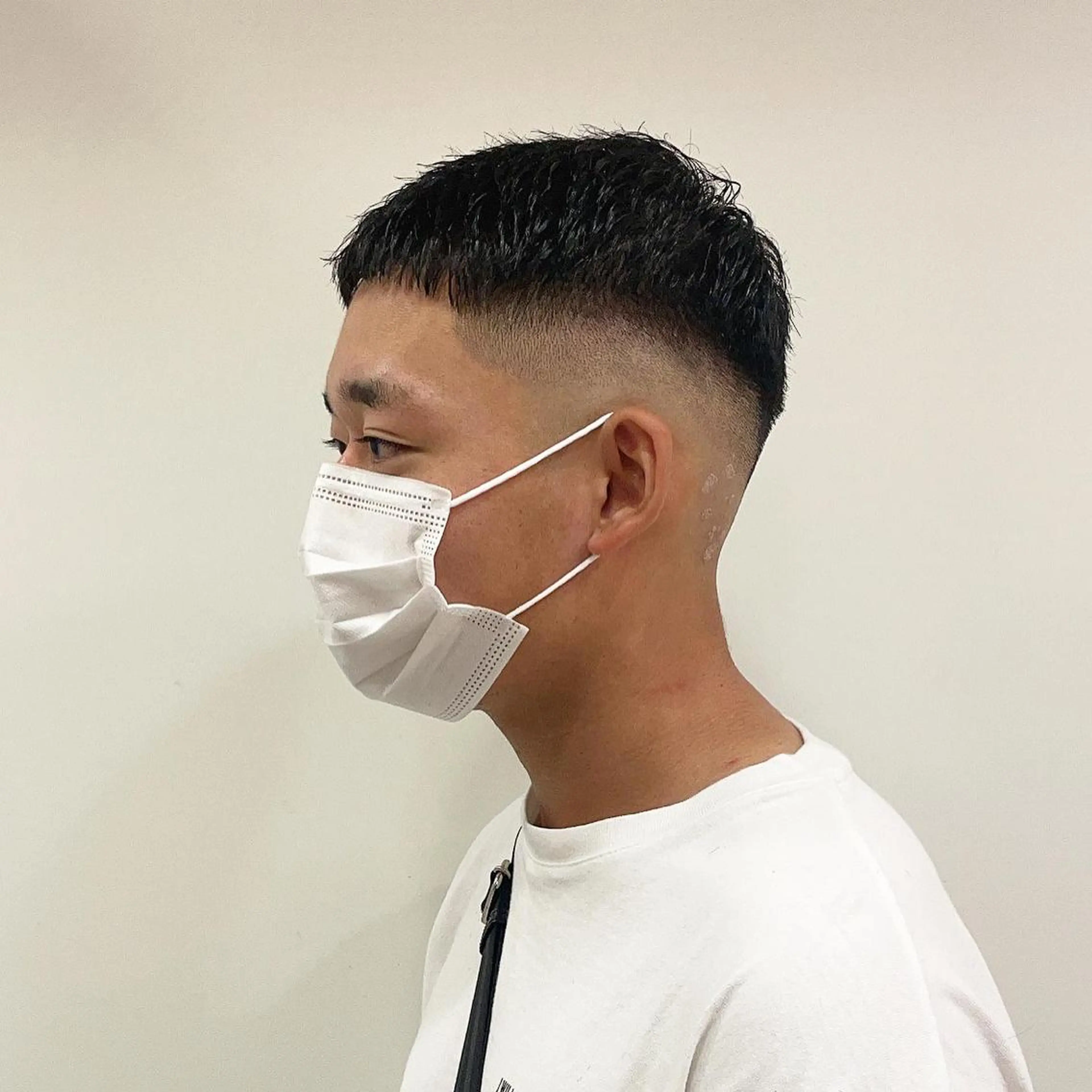 メンズ フェードカット スキンフェード カット メンズパーマのプロ 川野翔太のヘアスタイル