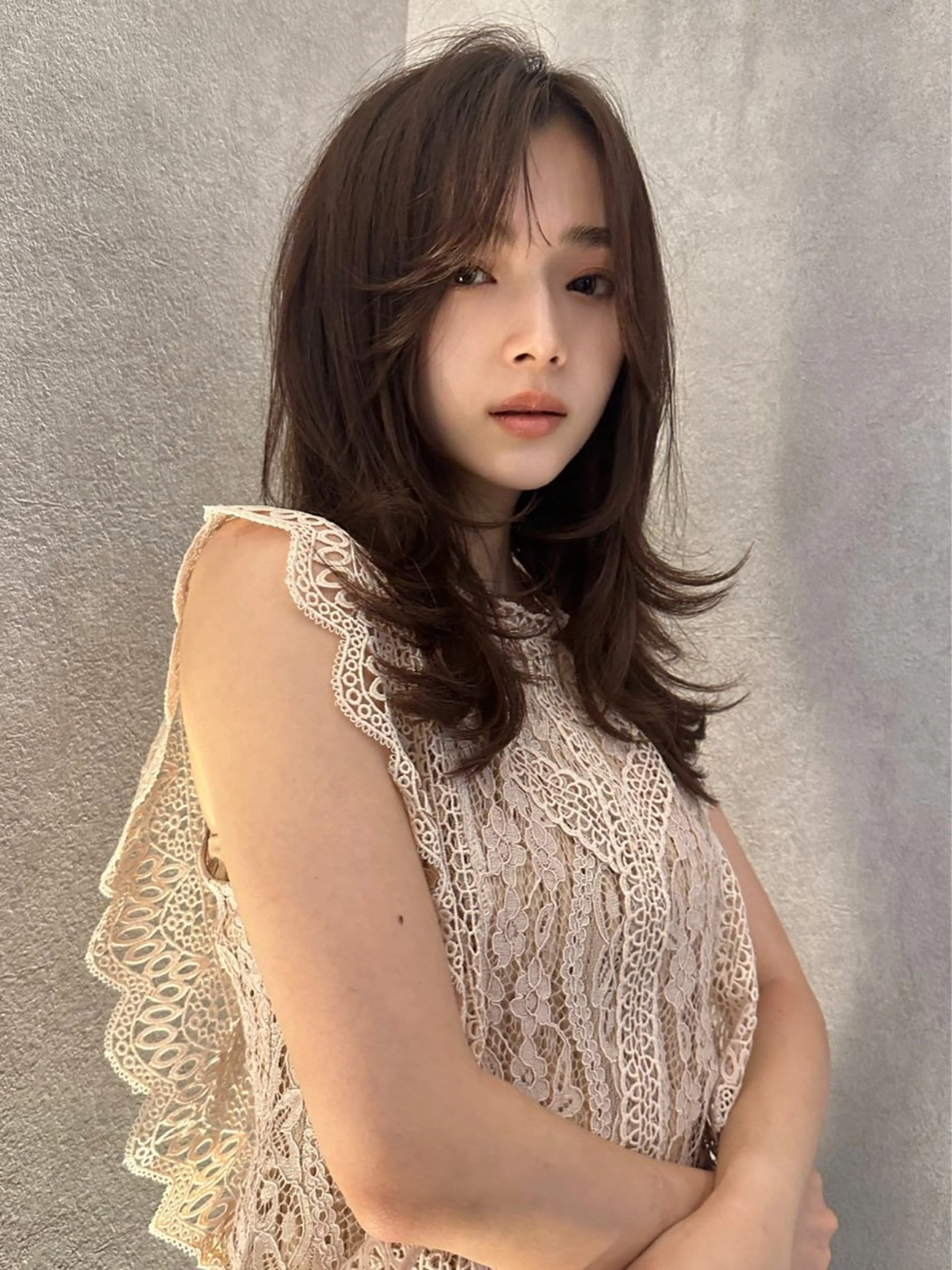 セミロング Londrouge所属・韓国ヘア／レイヤー/ 顔周り/Harunaのヘアスタイル