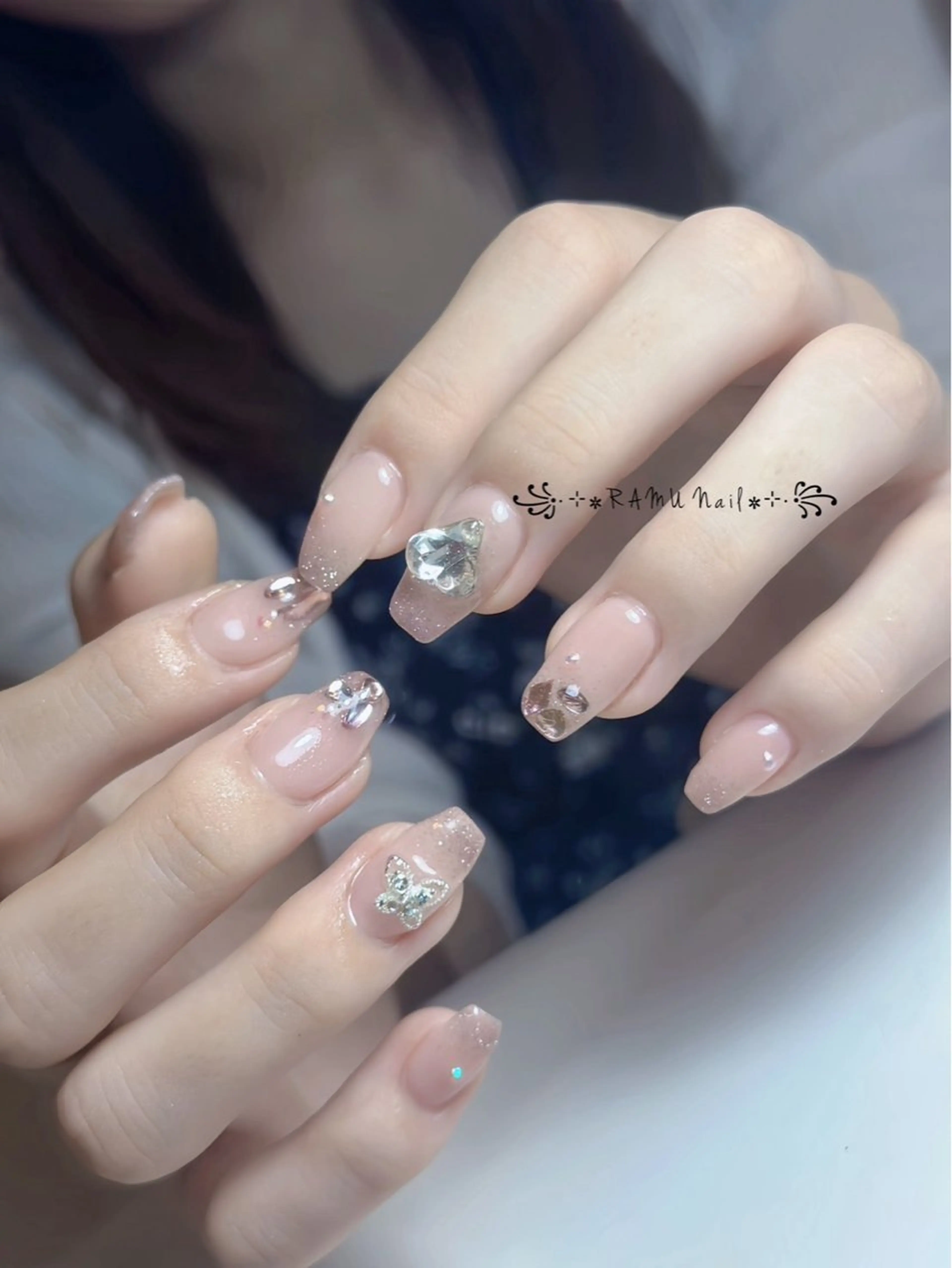 ネイル キラキラネイル マグネットネイル ミラーネイル ピンク ワンホンネイル ハンドネイル RAMU Nail 恵比寿店のネイルデザイン