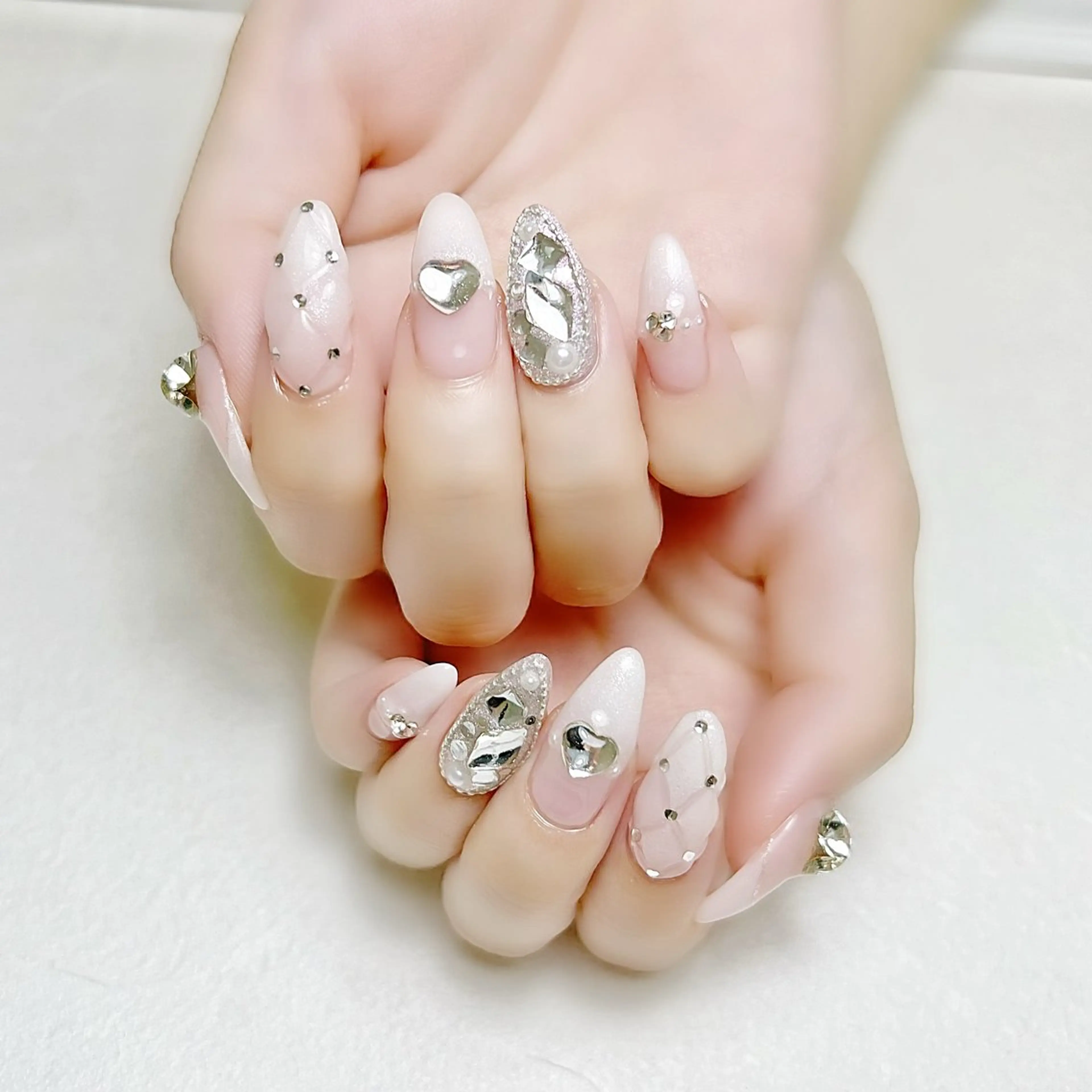 ネイル フレンチネイル ガーリー グラデーション ハート ラメ(グリッター) rouse nail RISATOのネイルデザイン