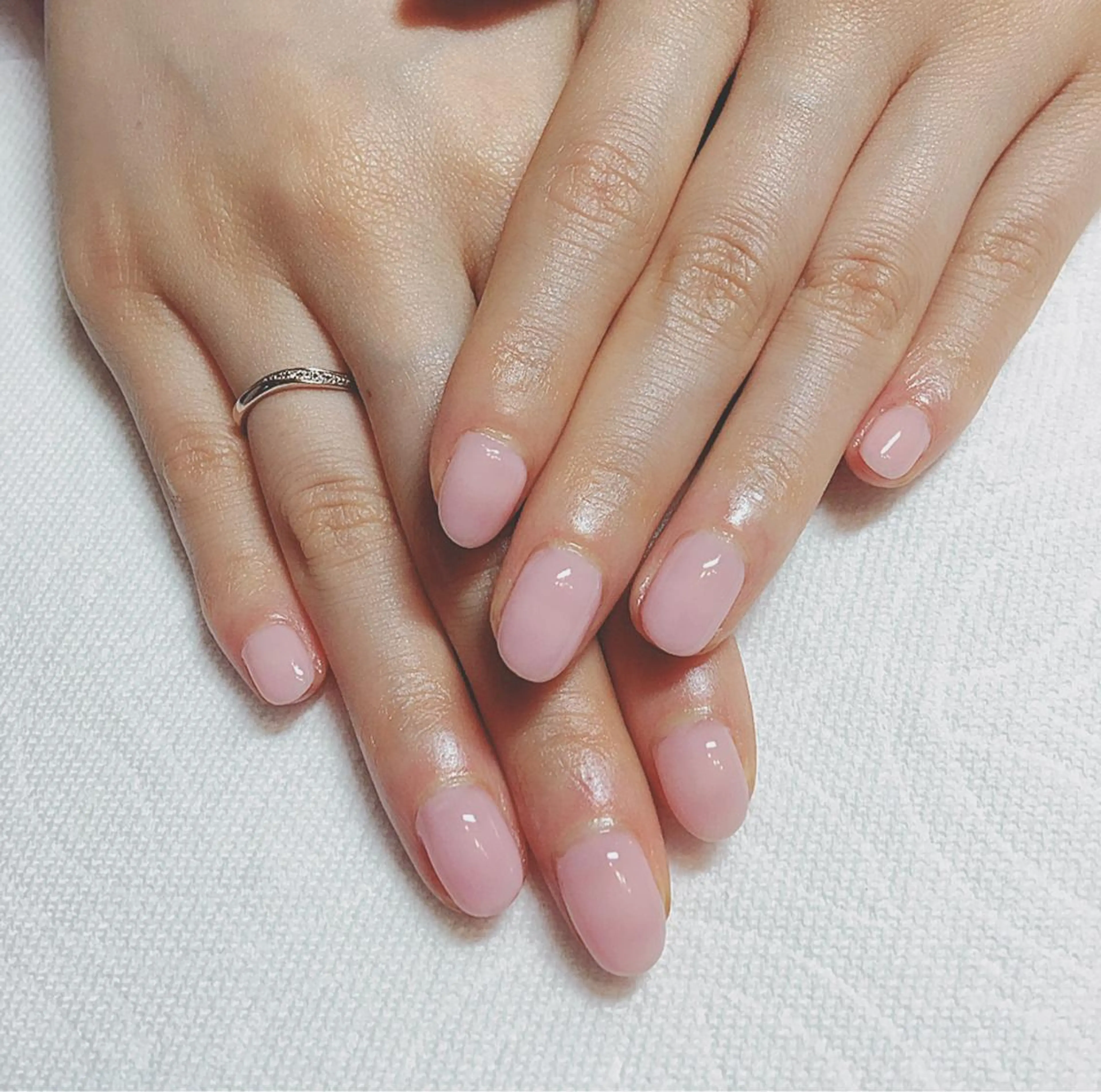 ネイル ピンク THECOLORS所属・近貞 莉奈のネイルデザイン