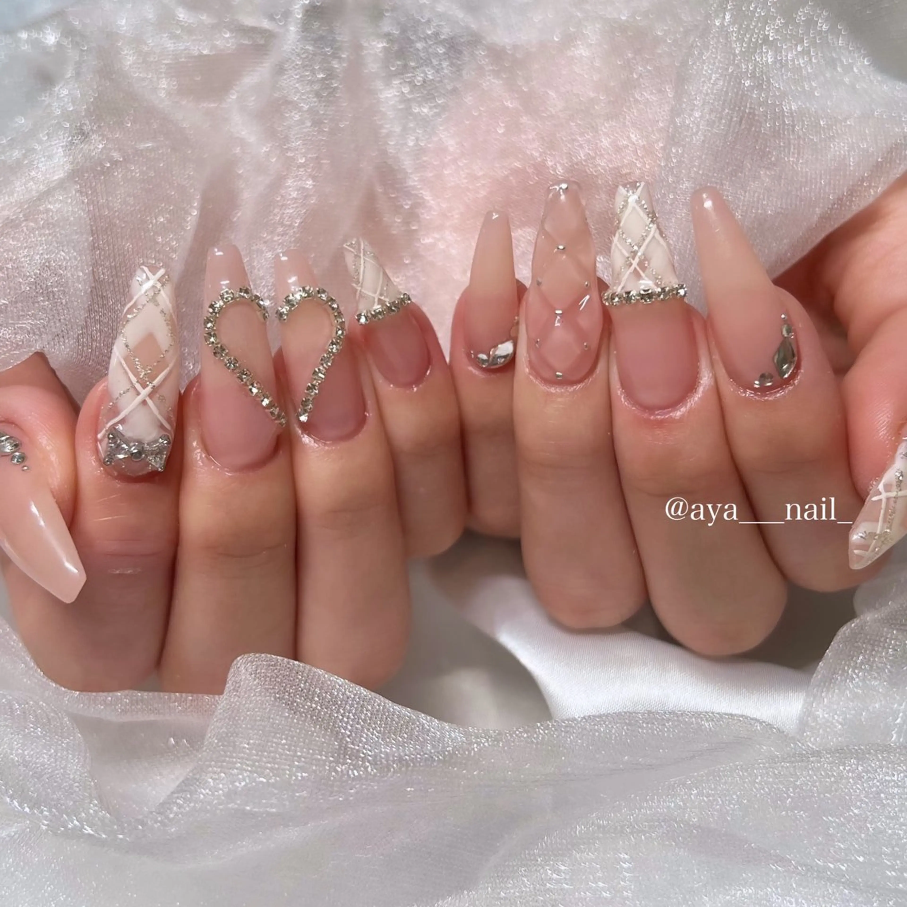 ネイル ハンドネイル Roi〈ロワ〉 ayanaのネイルデザイン