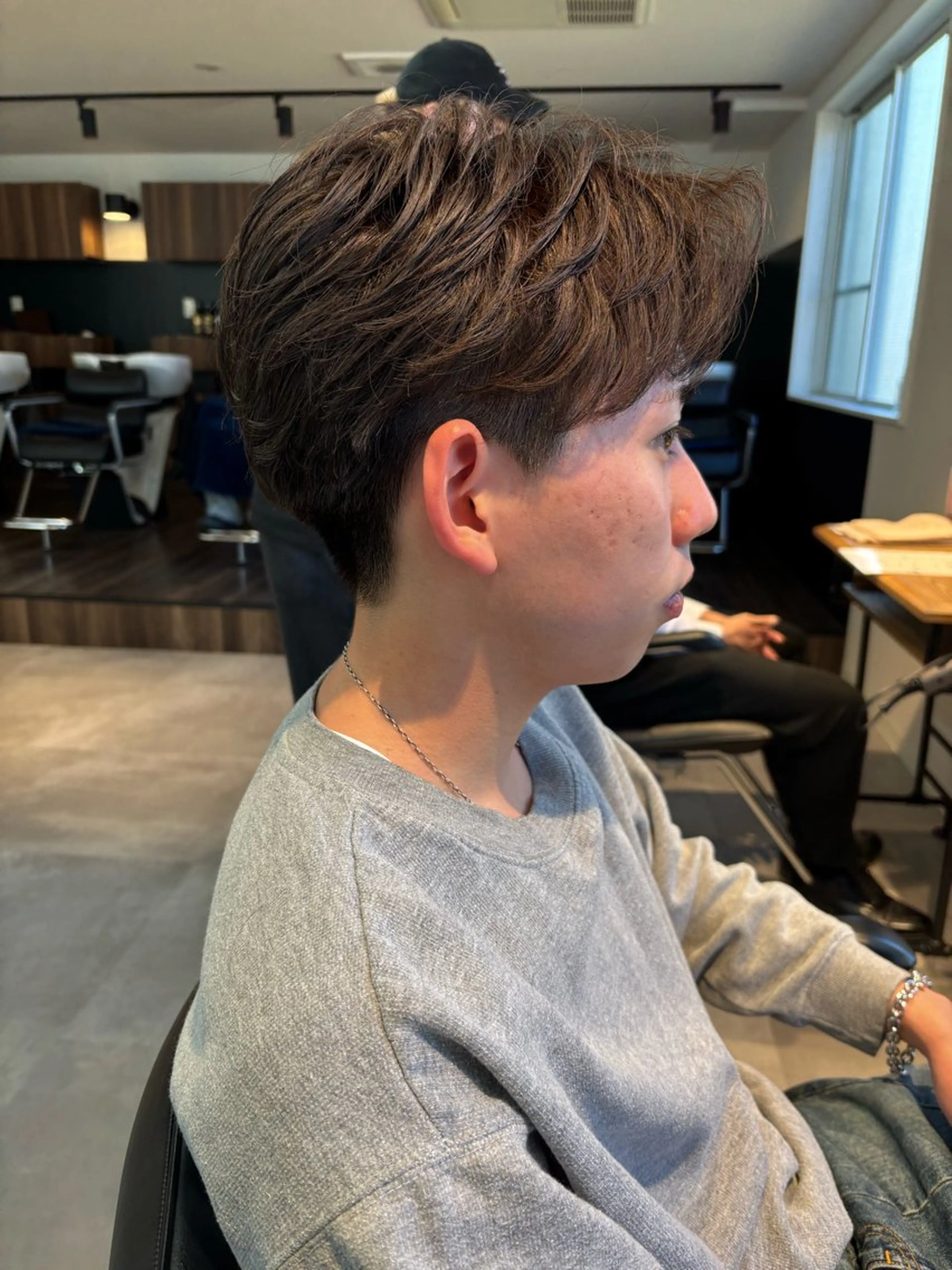 パーマ メンズ フェザーパーマ メンズパーマ カット パーマ フェザーパーマ/韓国 /メンズカット/保立のヘアスタイル