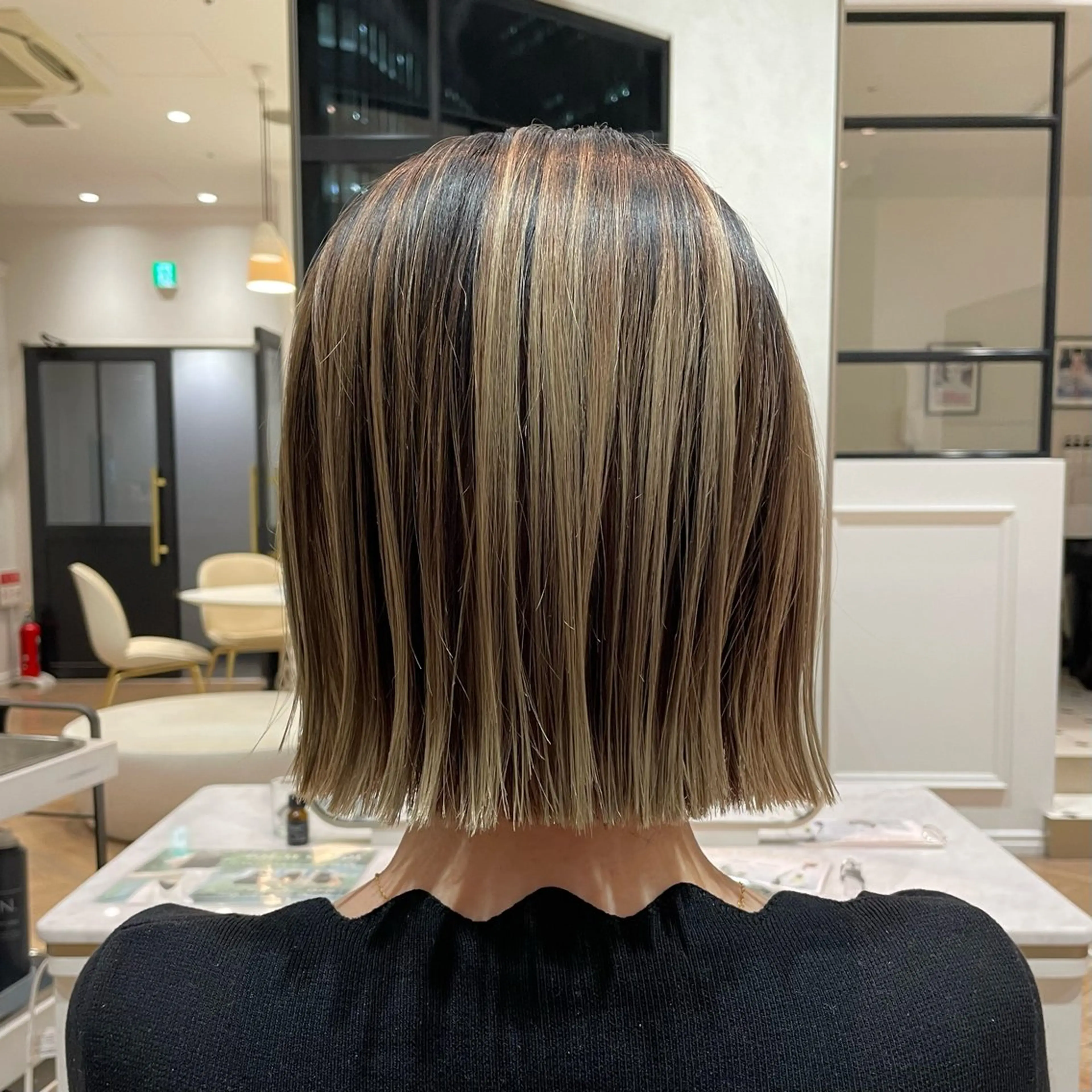ミディアム ELLE salon サエのヘアスタイル