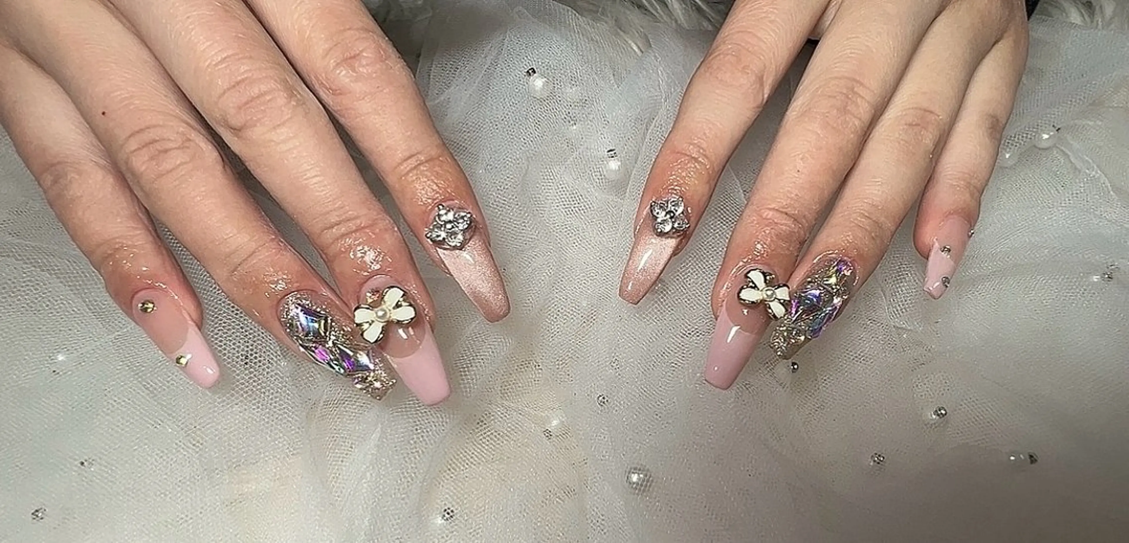 ネイル フレンチネイル マグネットネイル Ruana Nailのネイルデザイン