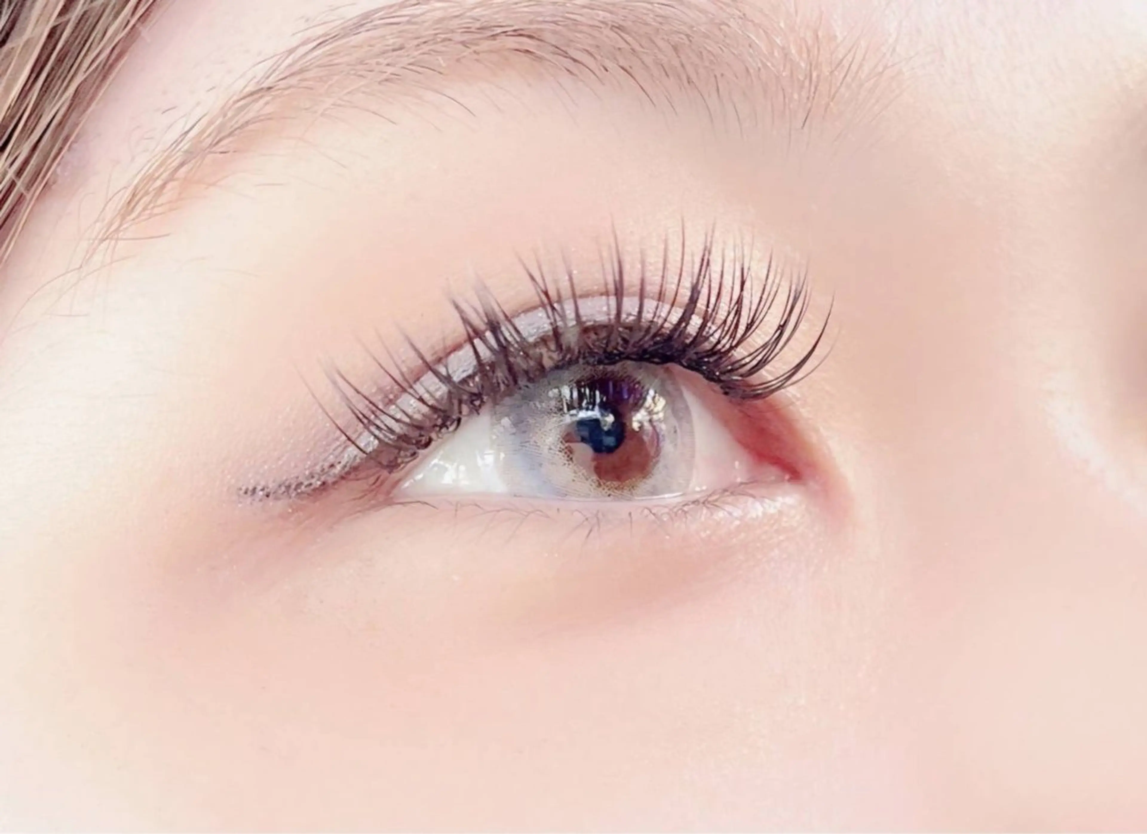 マツエク・マツパ フラットラッシュ Wardrobe by CHERIE所属・サロンドットクッキー KYUのマツエク・マツパデザイン