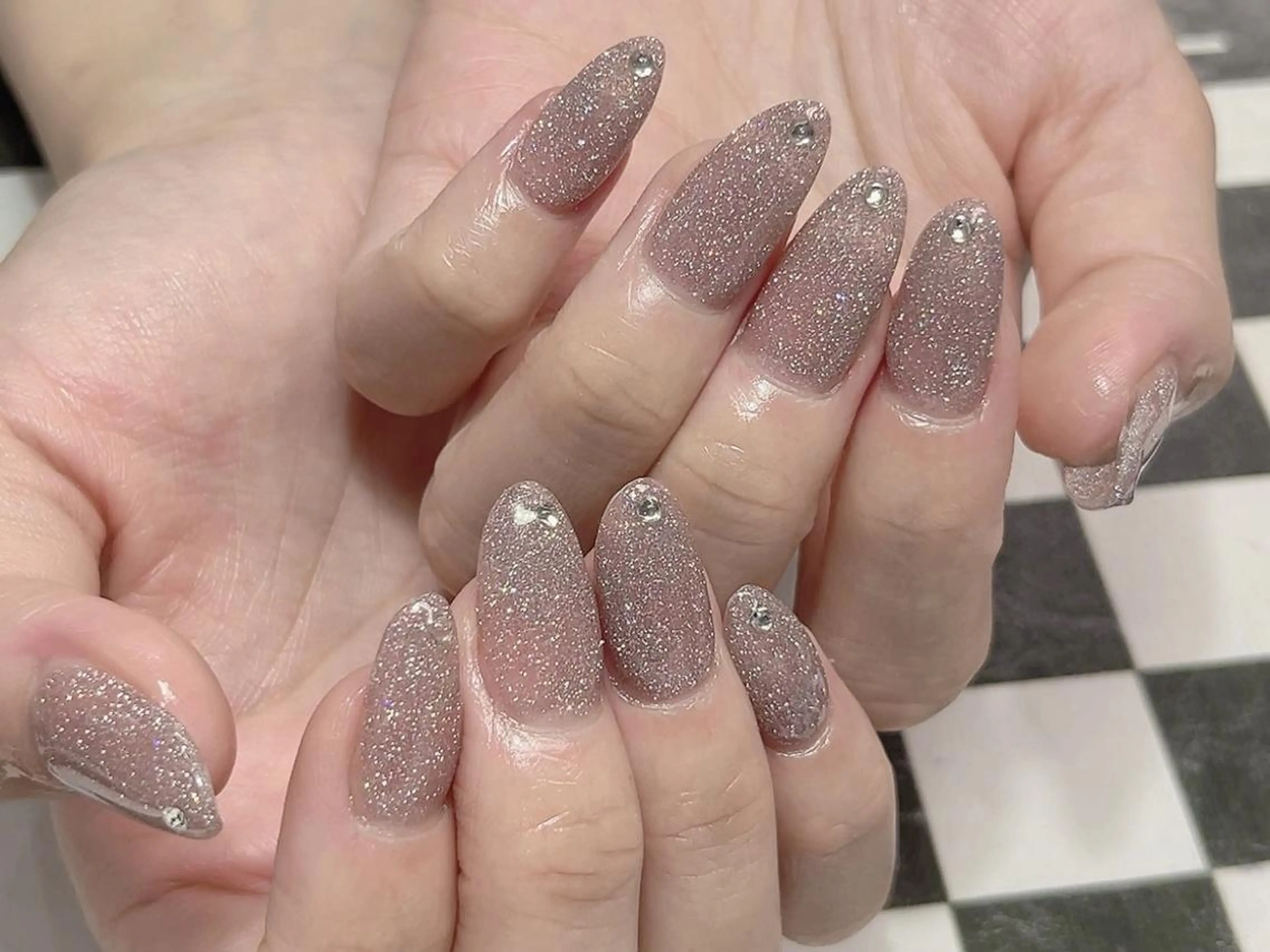 ネイル アートネイル オーロラネイル ガーリー キラキラネイル 韓国ネイル ハンドネイル ハンドケア Diamond 🚢のネイルデザイン