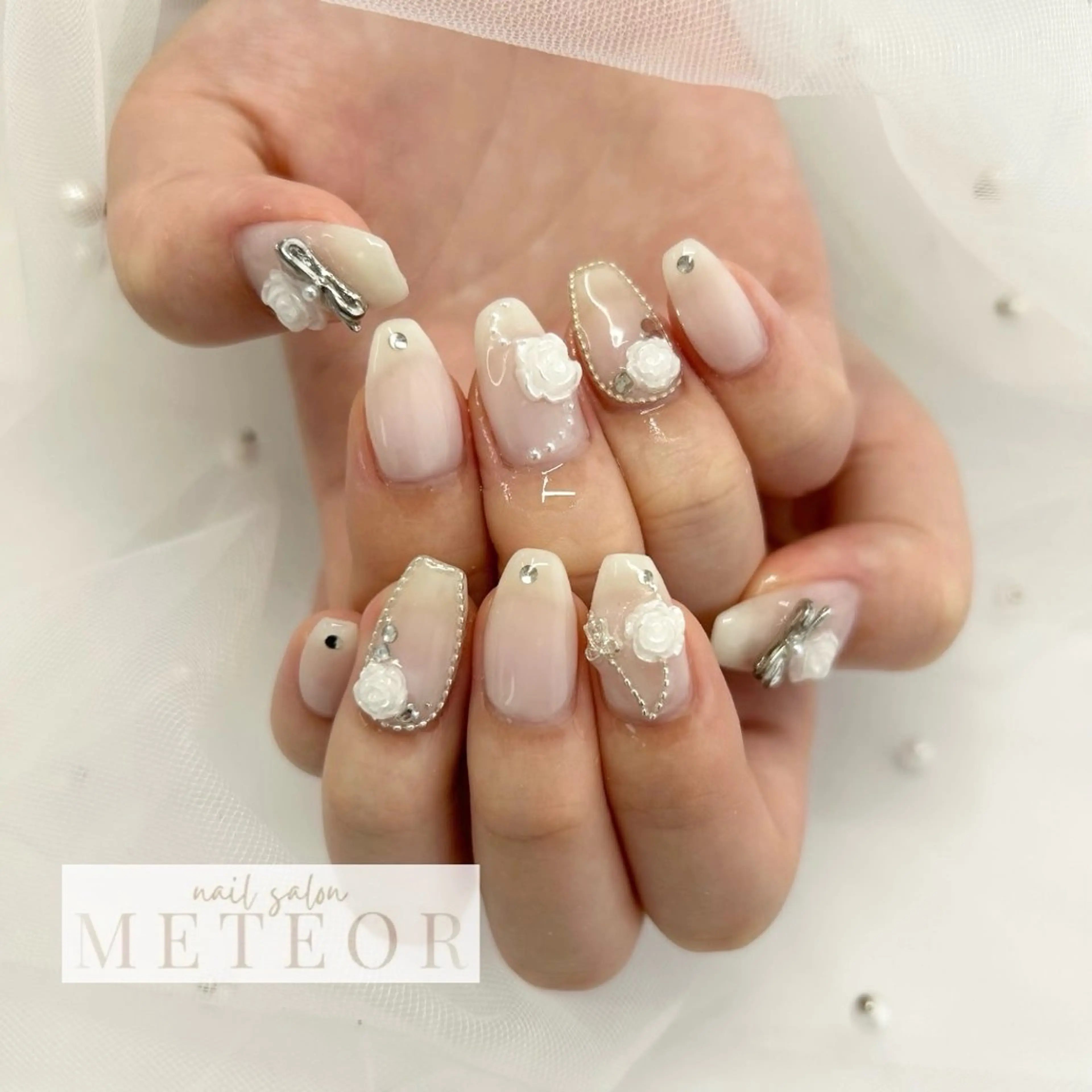 ミディアム ハンドネイル nailsalon meteor所属・METEOR💫 staffのネイルデザイン