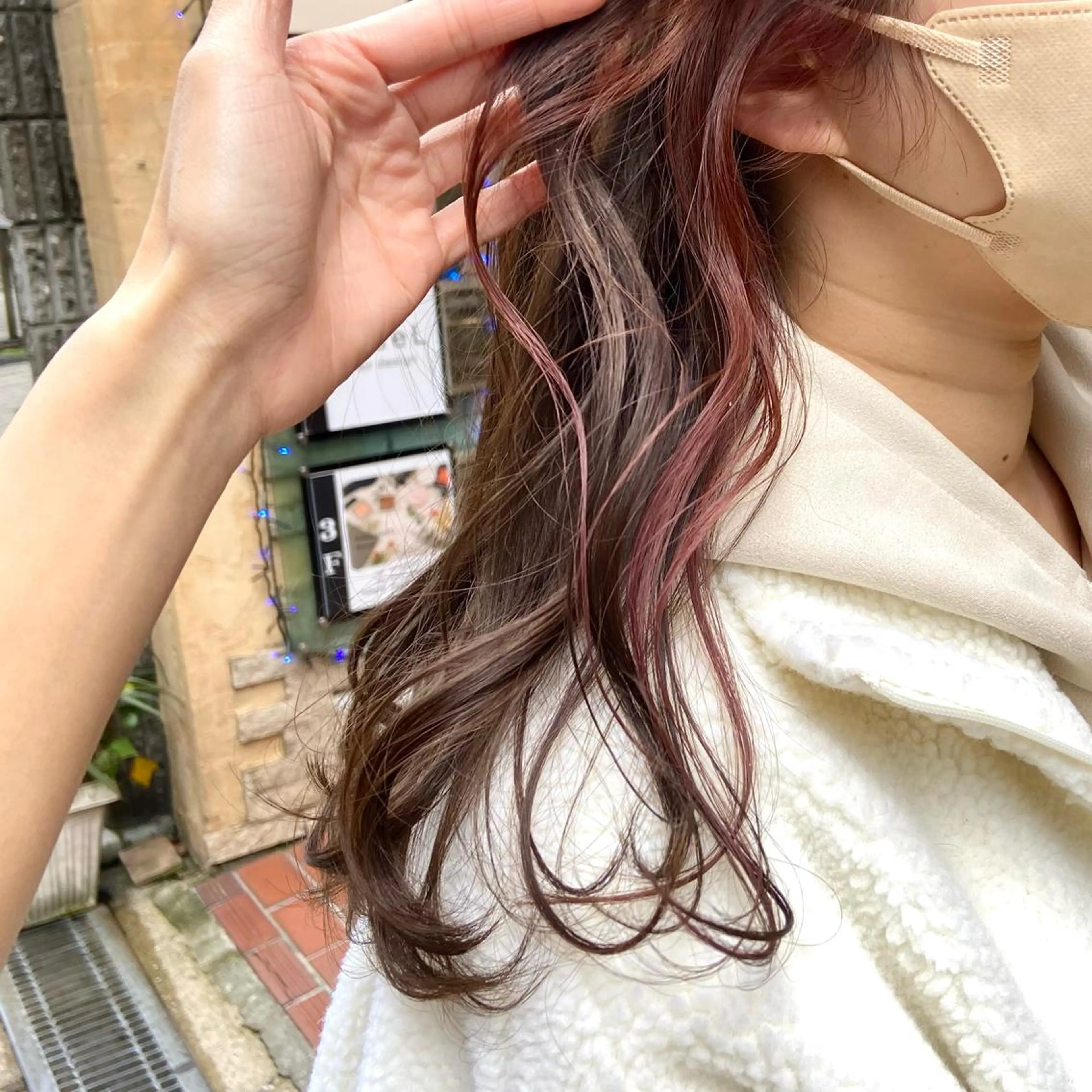 ロング カラー ベージュカラー ブリーチ ケアブリーチ 透明感カラー ダブルカラー mai 🎀 / 梅田美容室のヘアスタイル