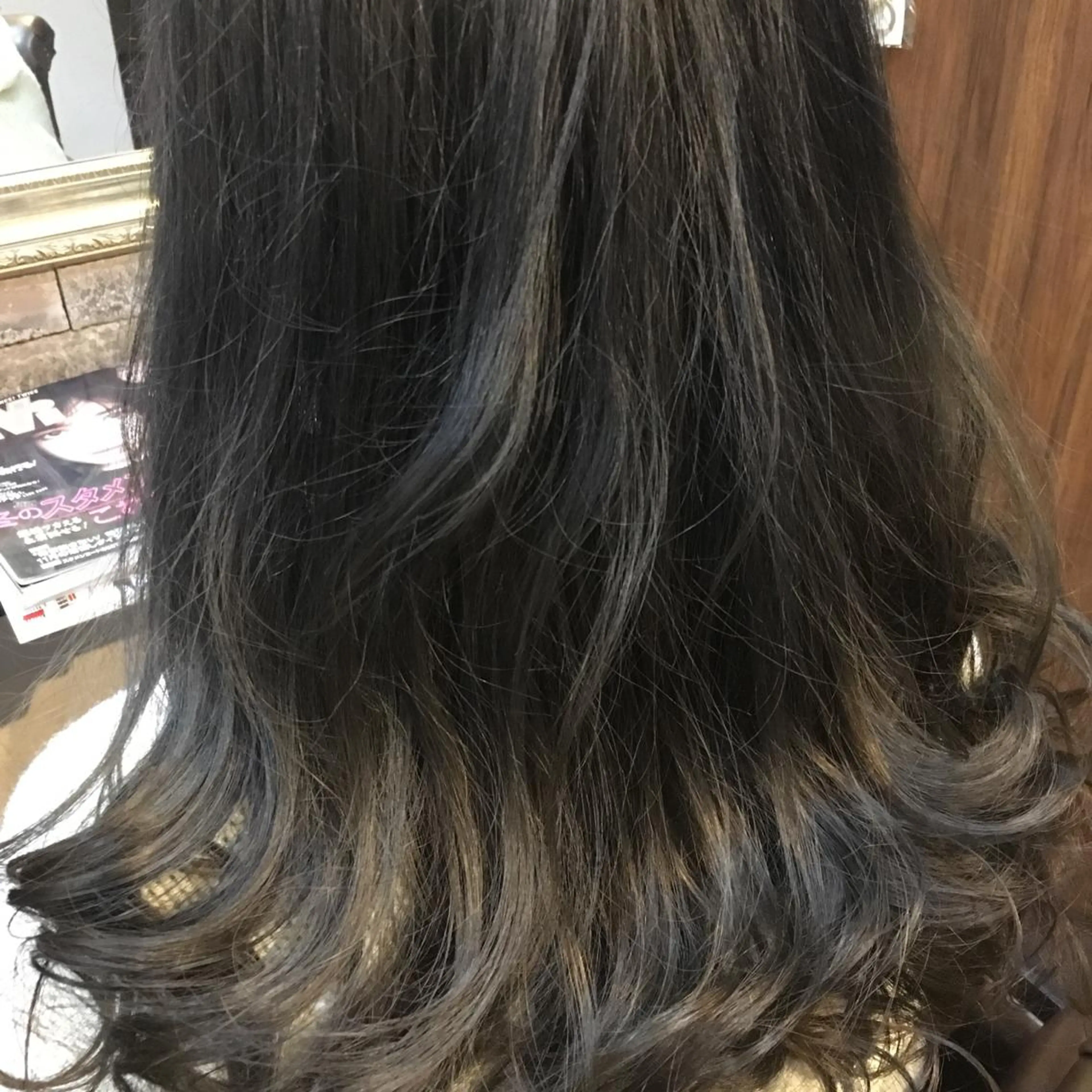 ロング カラー HairDesign Azurのヘアスタイル
