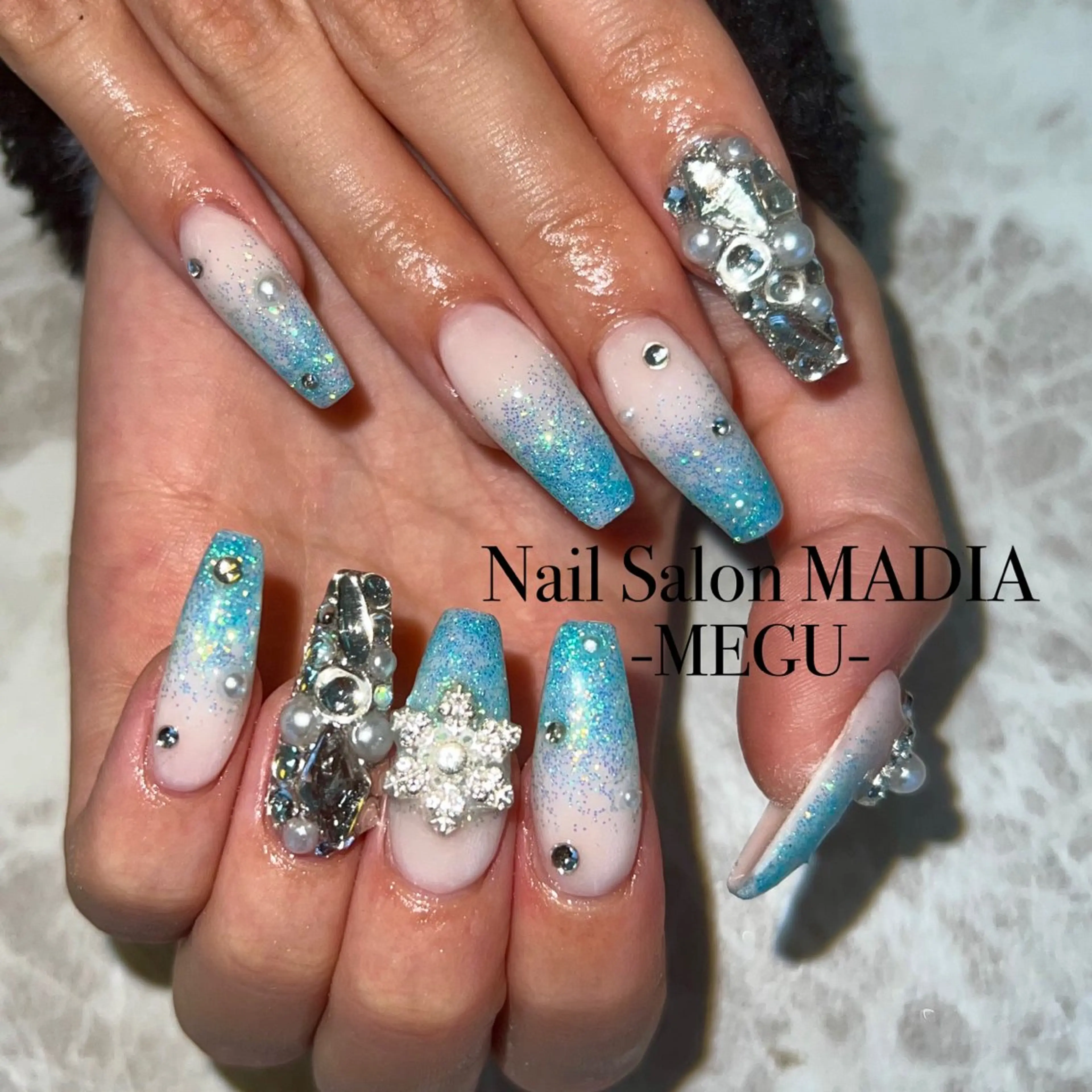 ネイル MADIA藤沢所属・MADIA MEGUのネイルデザイン