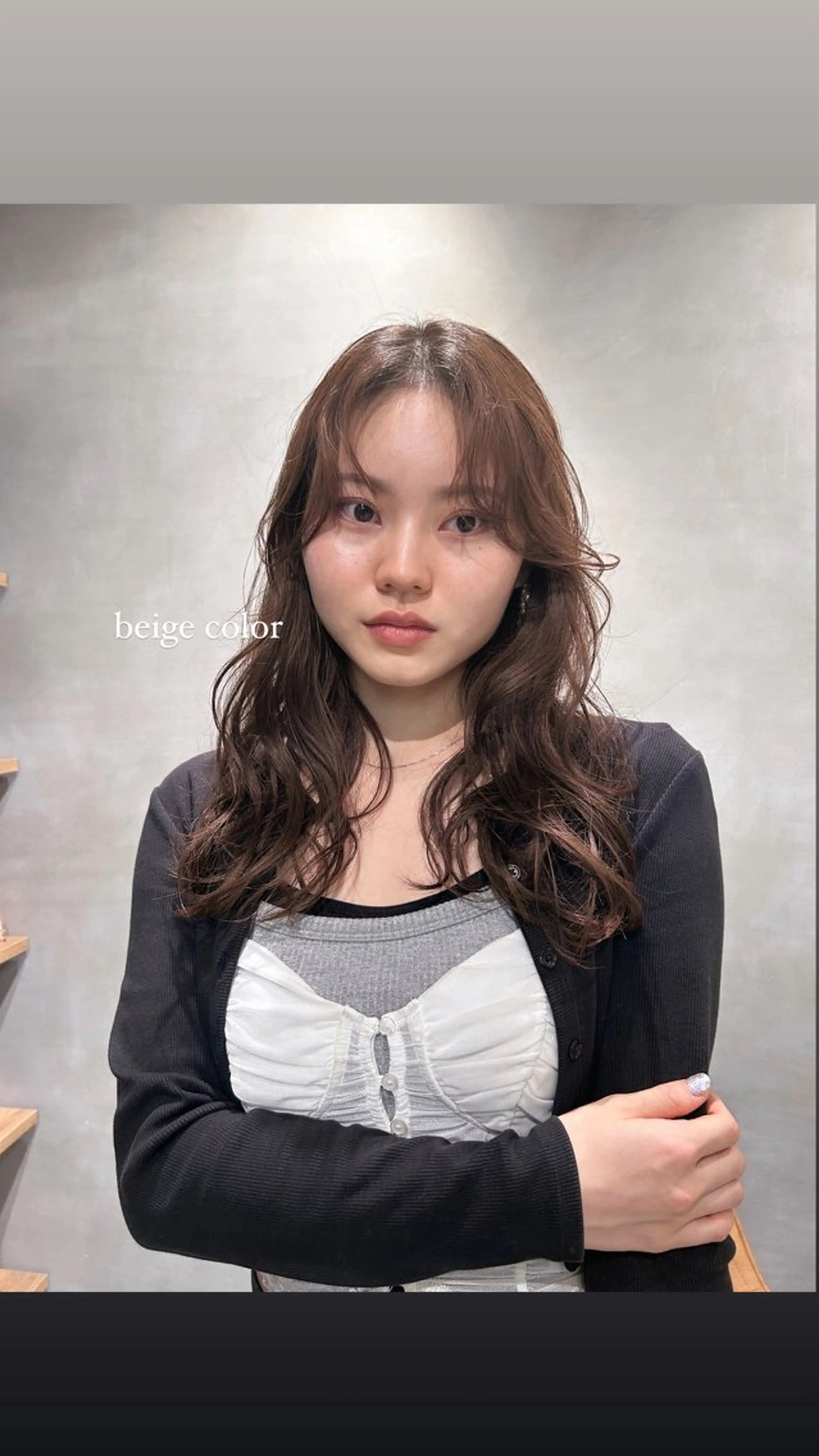 セミロング カラー 透けるベージュ/ 艶カラー♡のヘアスタイル