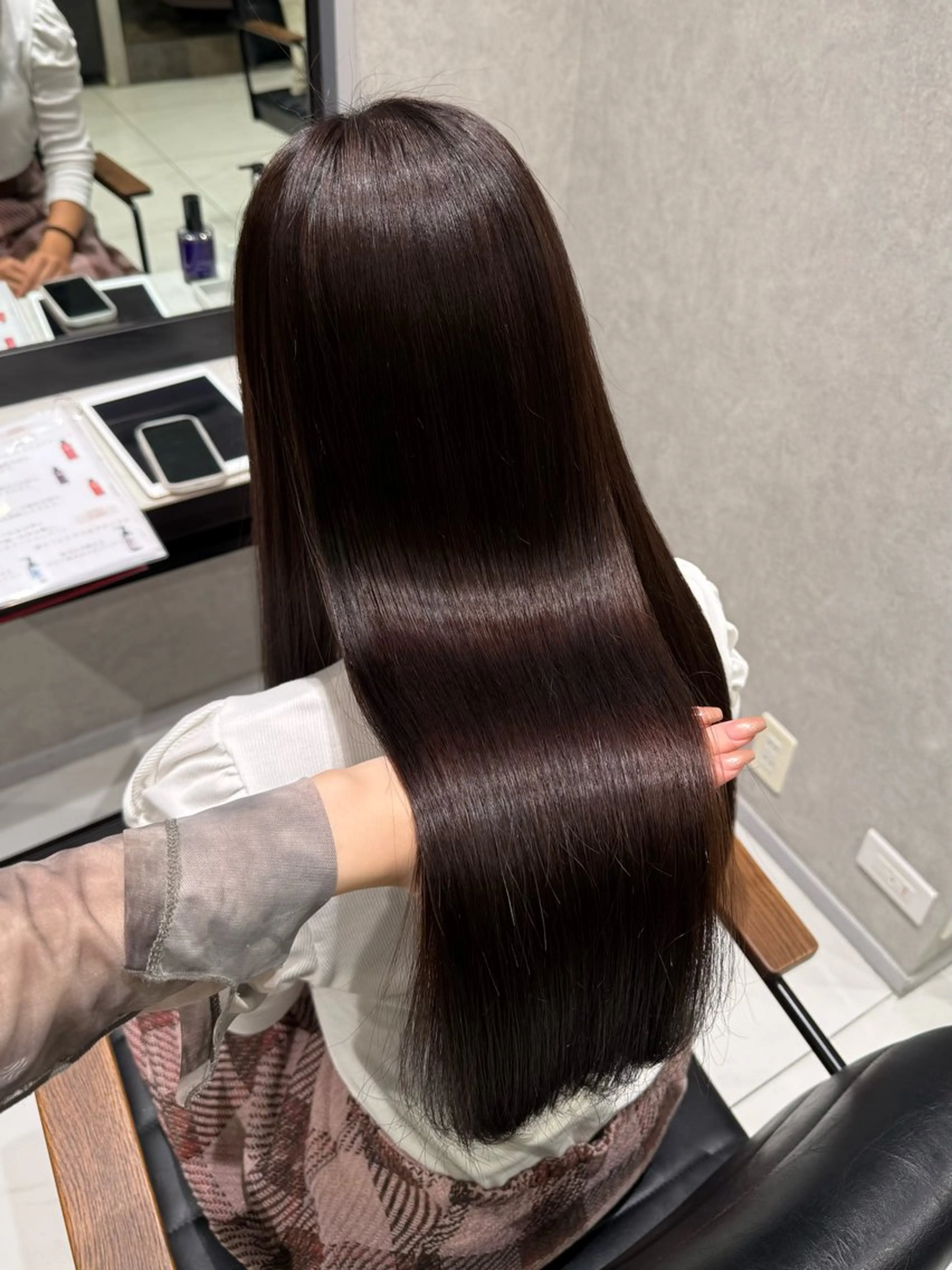 ロング カット ヘアカラー トリートメント ブラウン/盛れる 顔周り/髪質改善のヘアスタイル