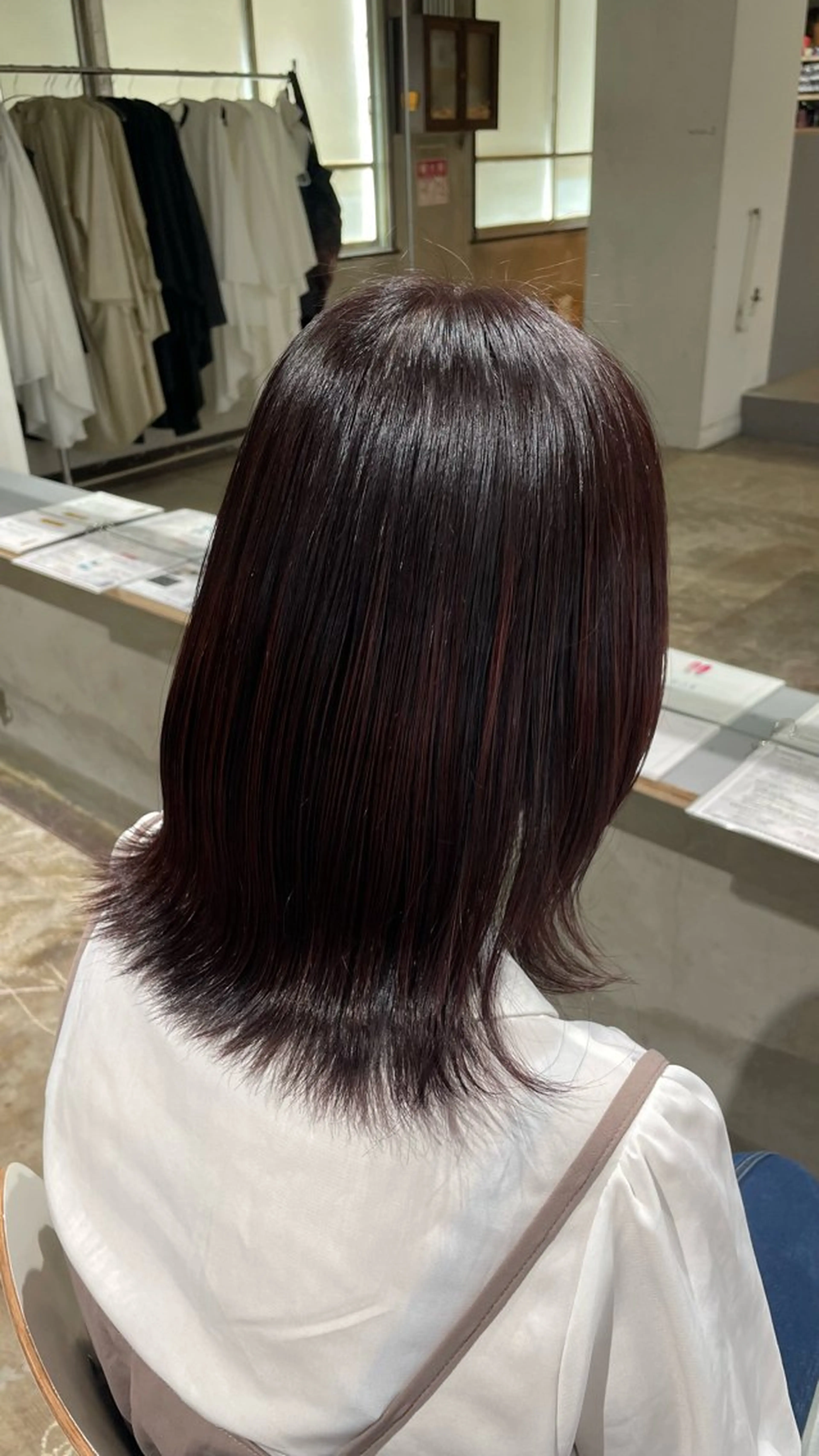 ミディアム カラー ピンクカラー 安藤 まりのヘアスタイル