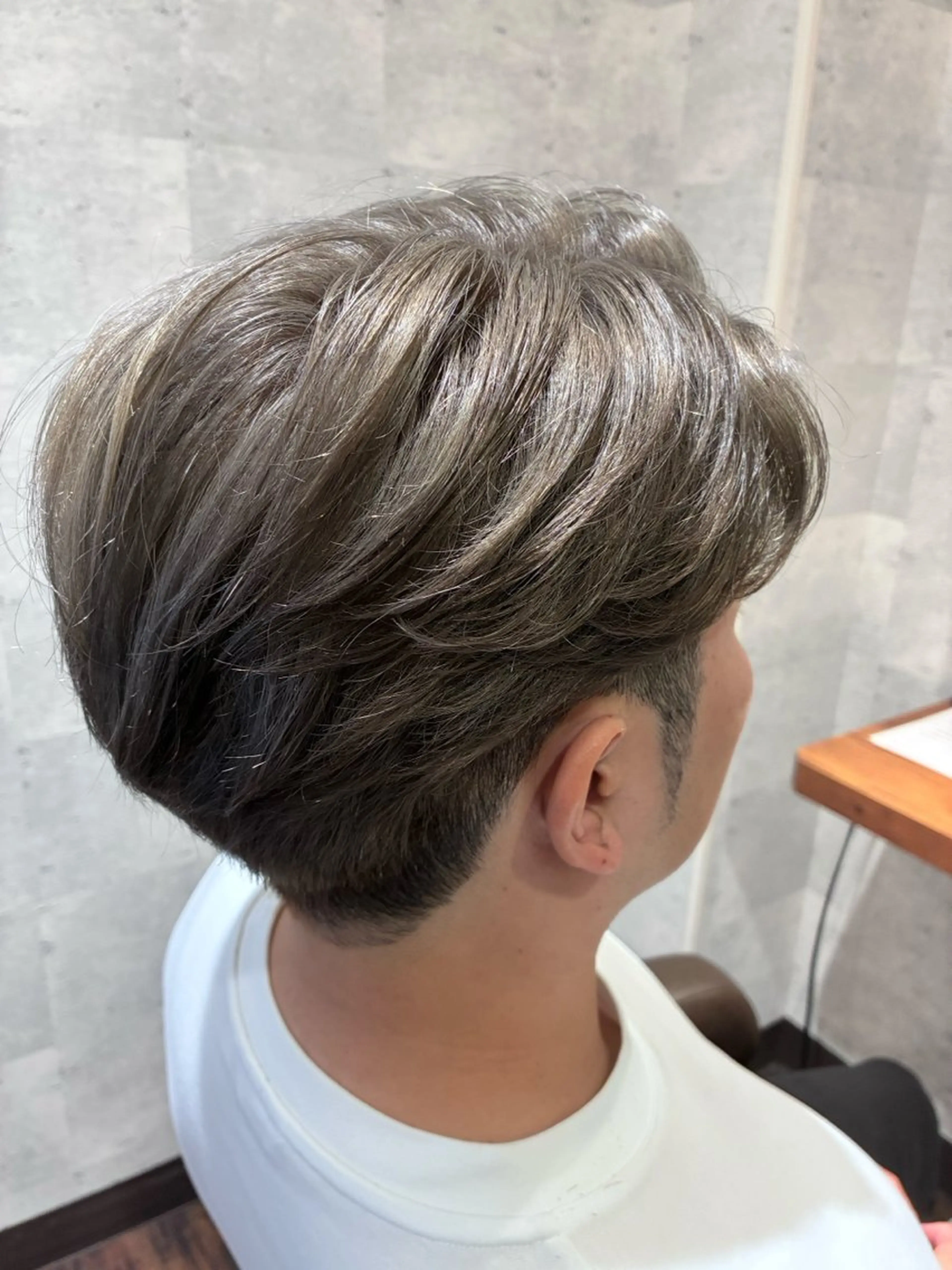カラー メンズ germe ハナのヘアスタイル