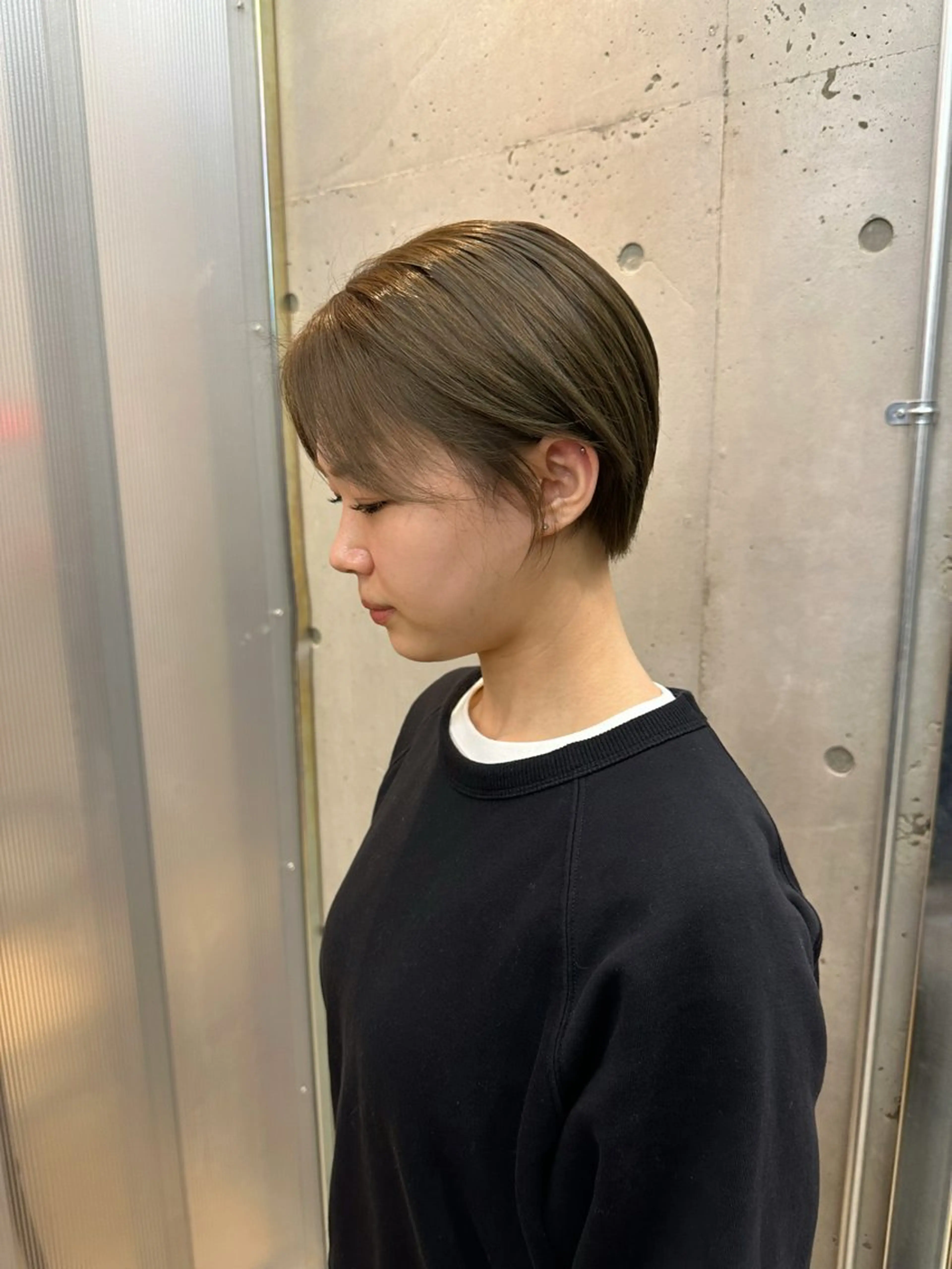 【ほんの少し、気分を変えたい日に】赤みゼロの透明感カラー（ブリーチなしWケアカラー+ミニトリートメント）🌿の写真