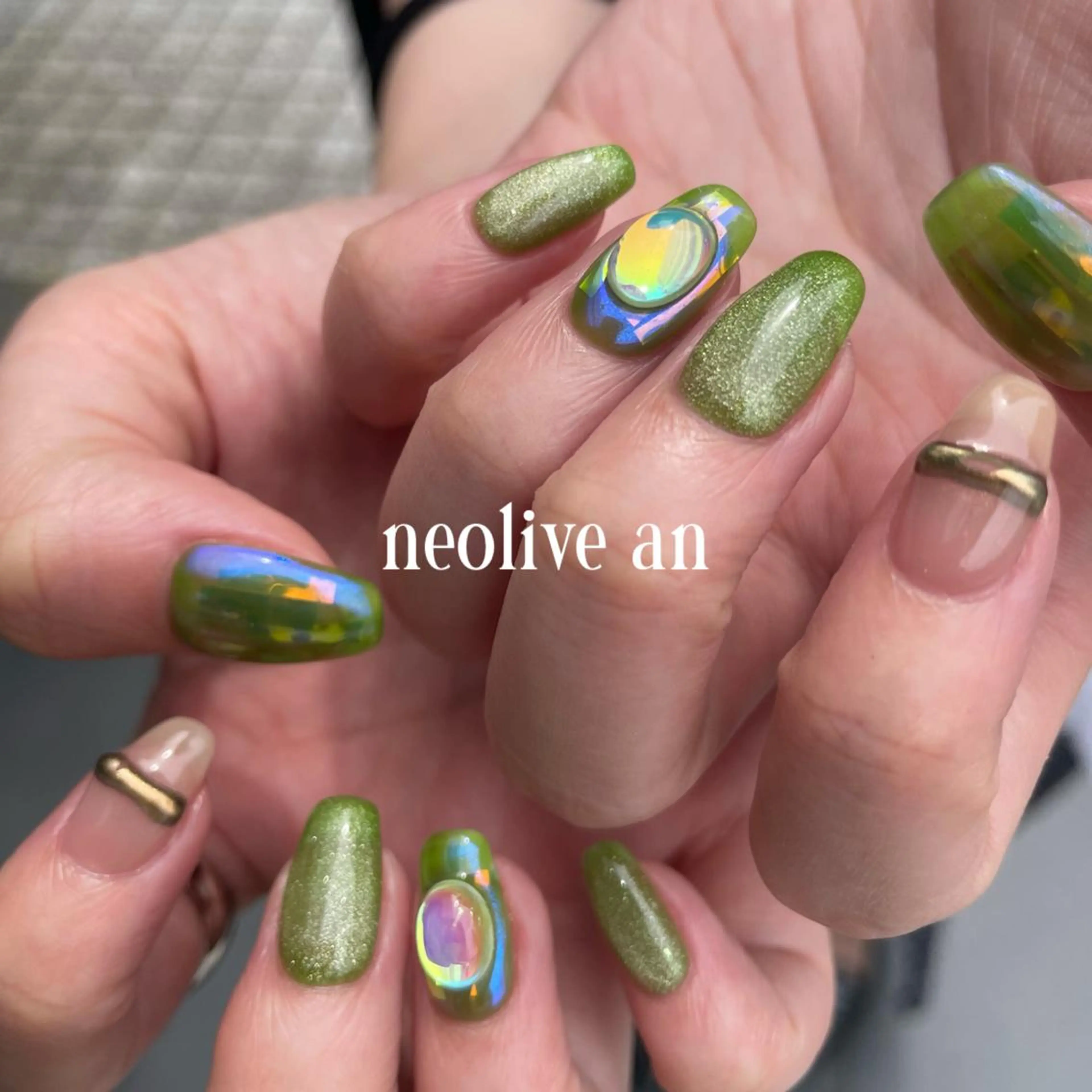 キッズ ネイル オーロラネイル グリーン 氷ネイル・うるうるネイル ニュアンスネイル feey ⁑erinaのネイルデザイン