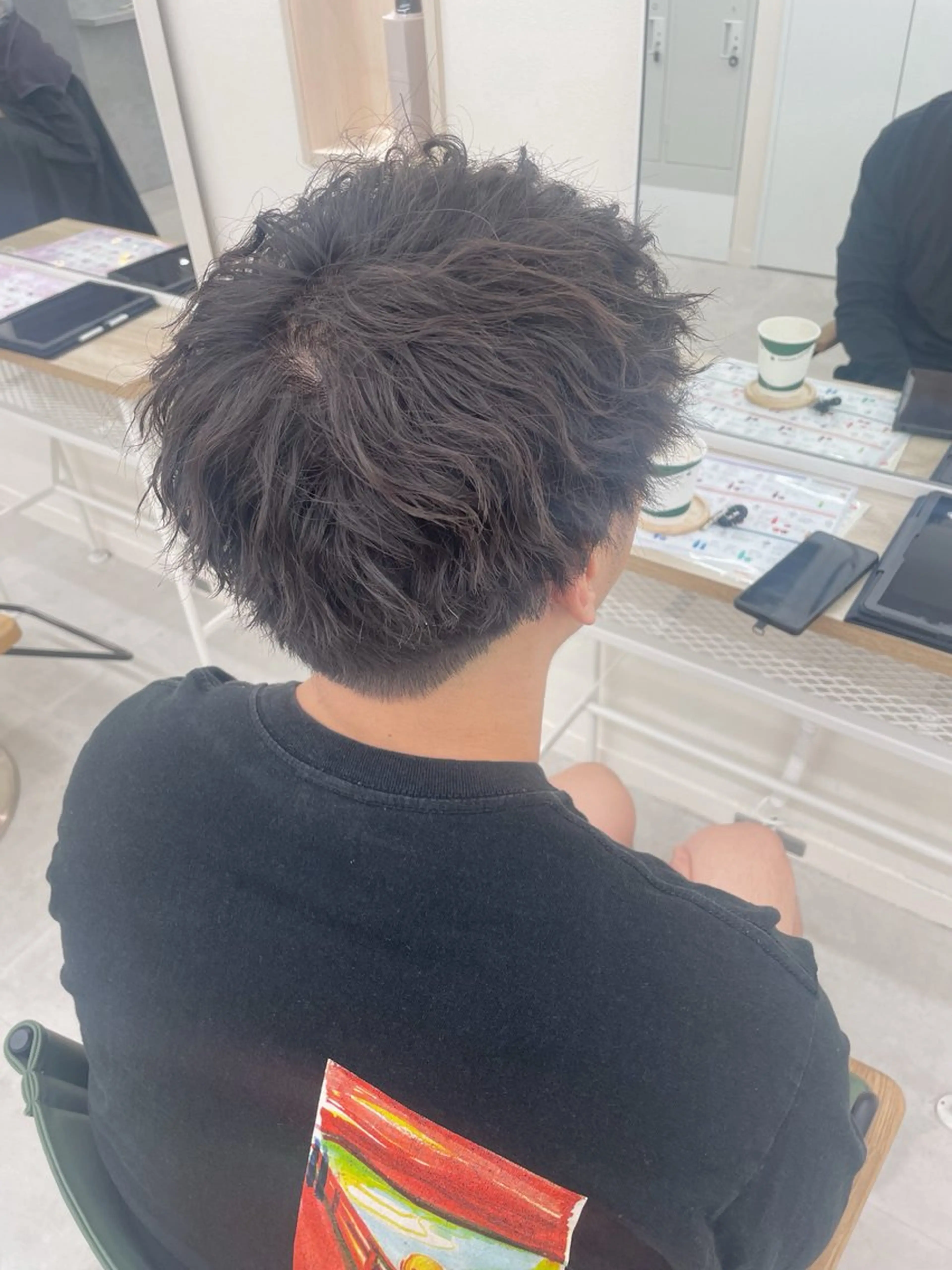 パーマ メンズ カット パーマ NaVIユウジ ブリーチカラーのヘアスタイル