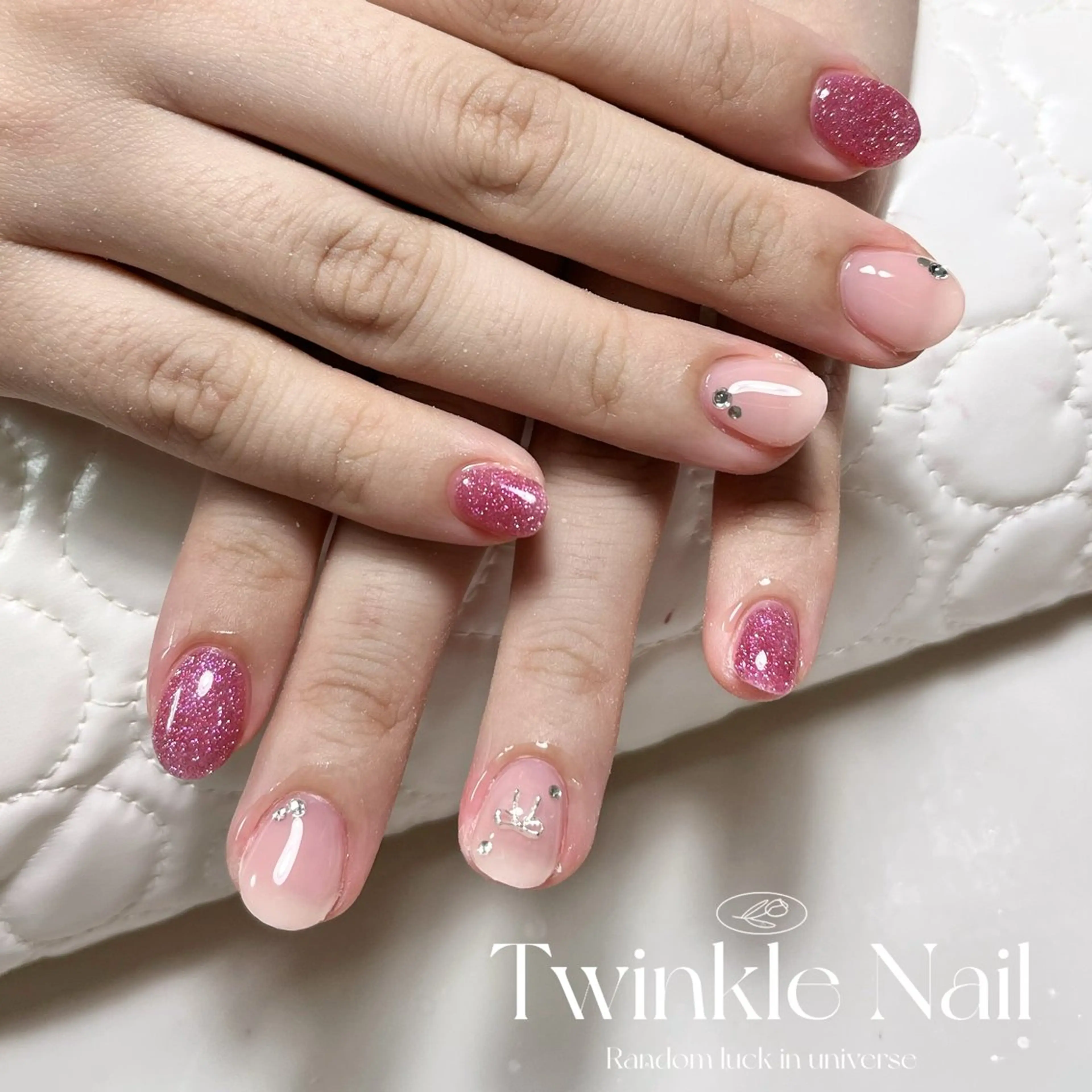 ネイル フラッシュネイル キラキラネイル リボン Twinkle Nail Kuboのネイルデザイン